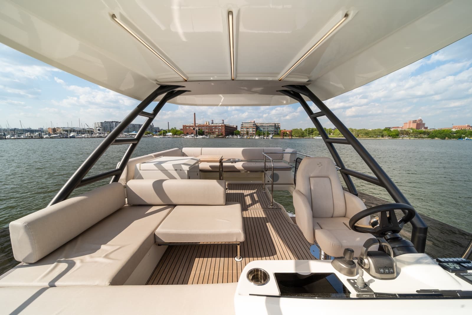 2025 Prestige F4.9 - Photo 31