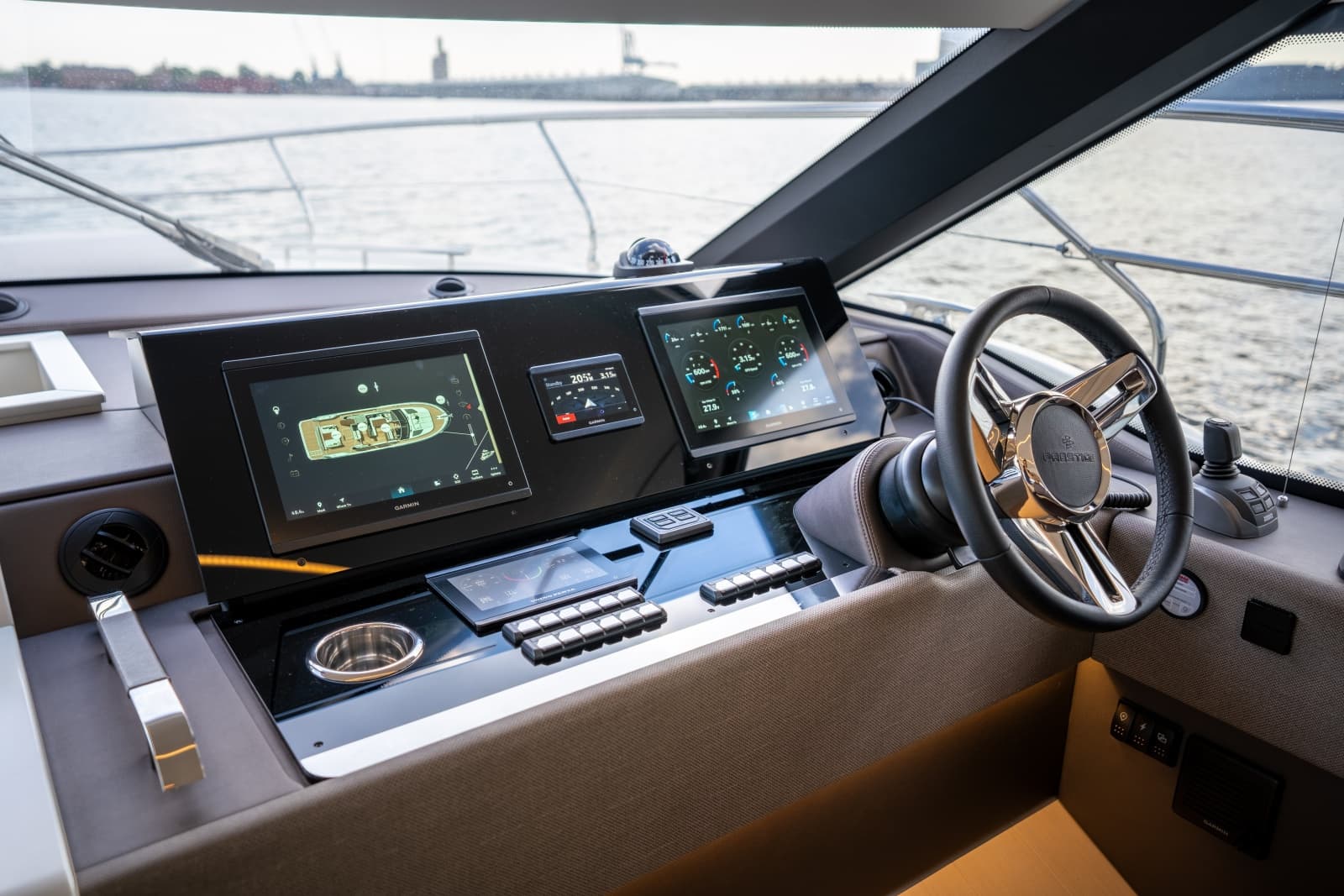2025 Prestige F4.9 - Photo 9