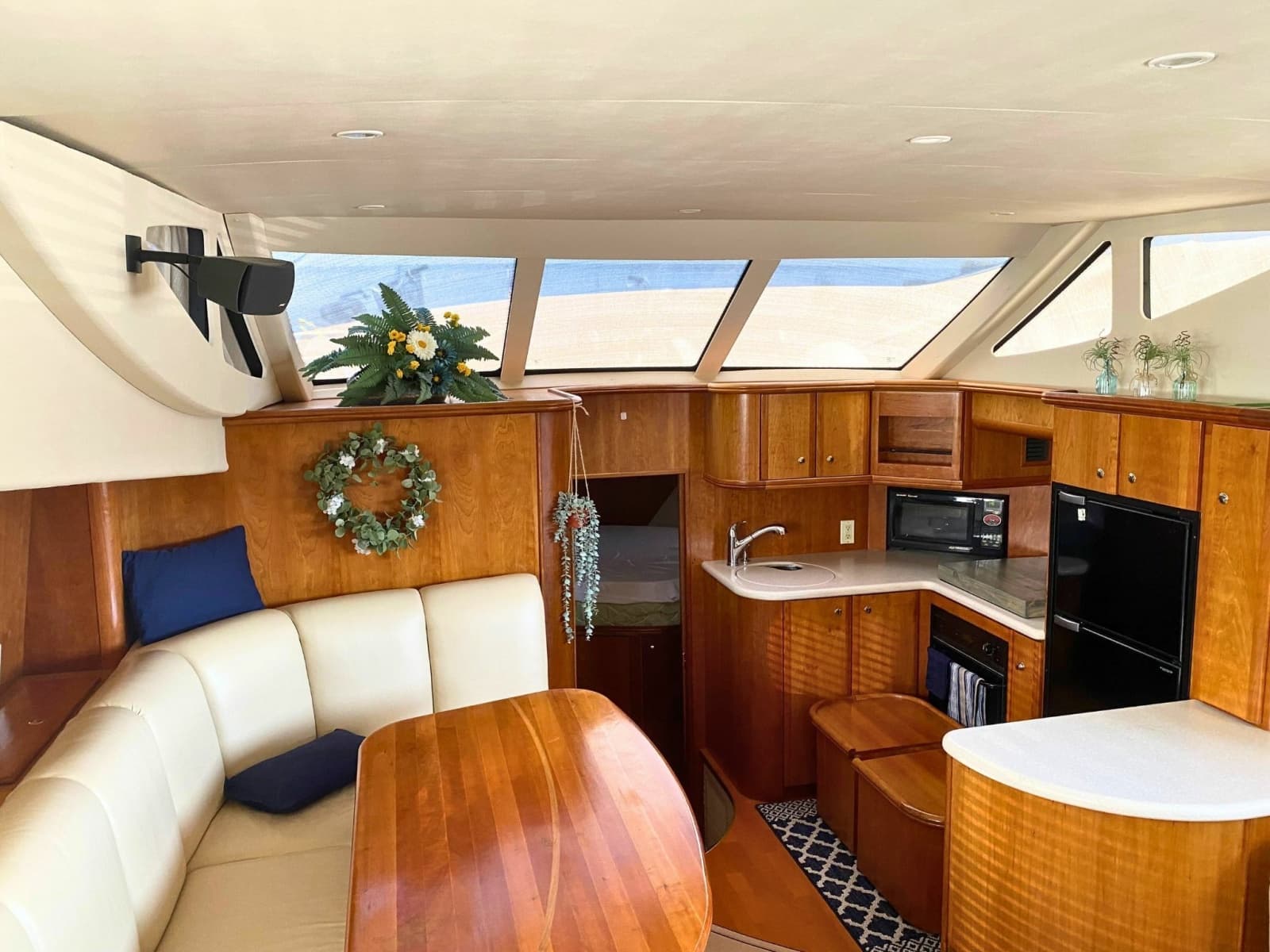 2003 Silverton 39 Motor Yacht - Photo 15