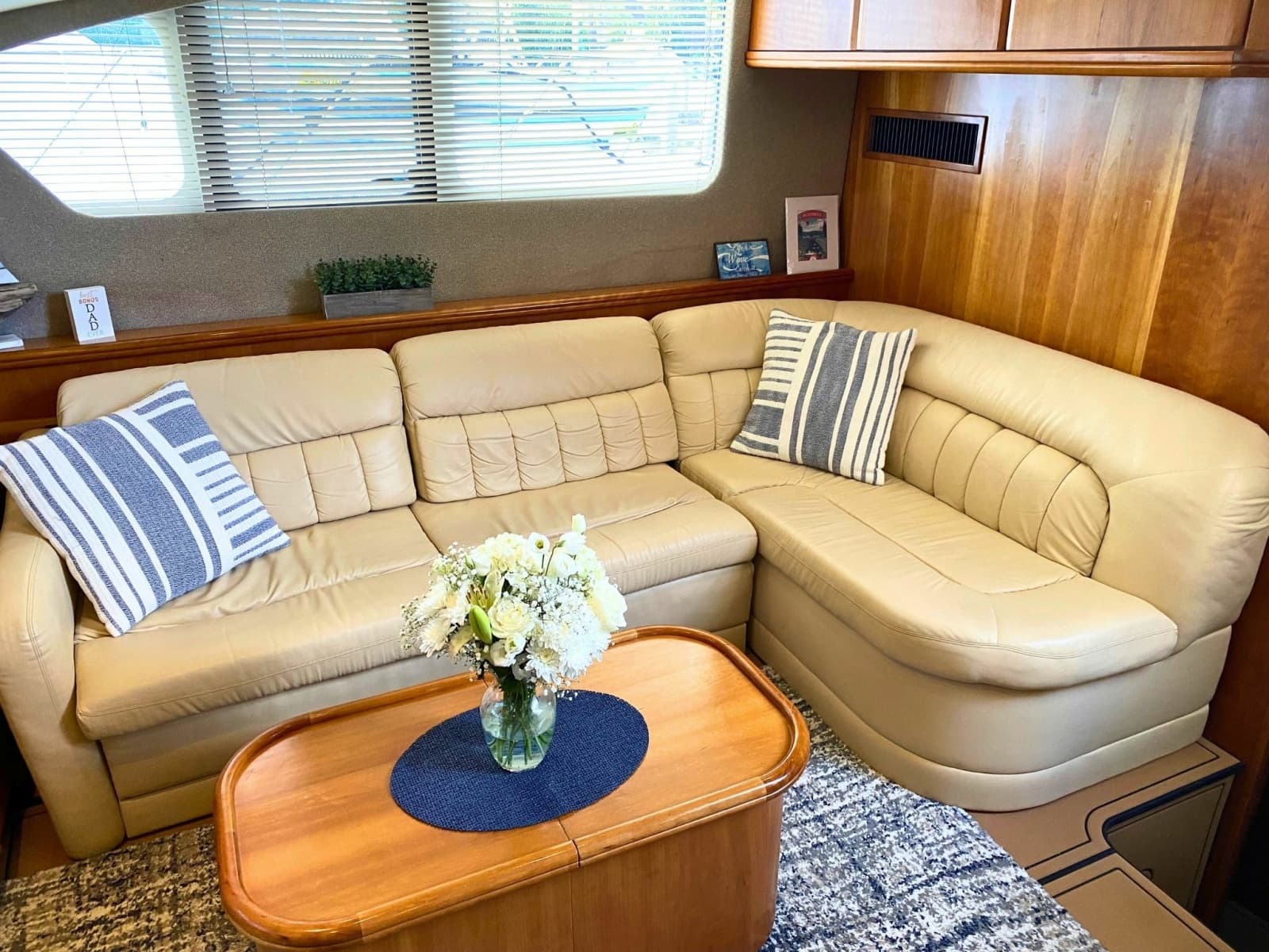 2003 Silverton 39 Motor Yacht - Photo 19