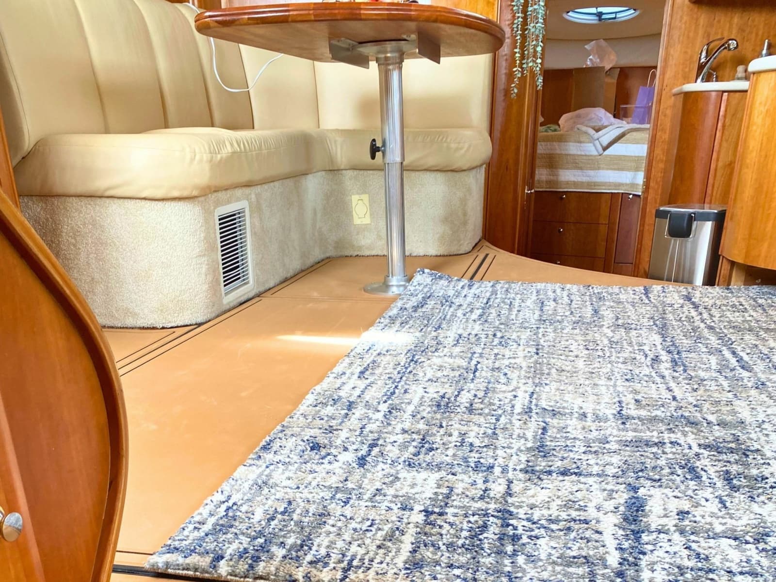 2003 Silverton 39 Motor Yacht - Photo 20
