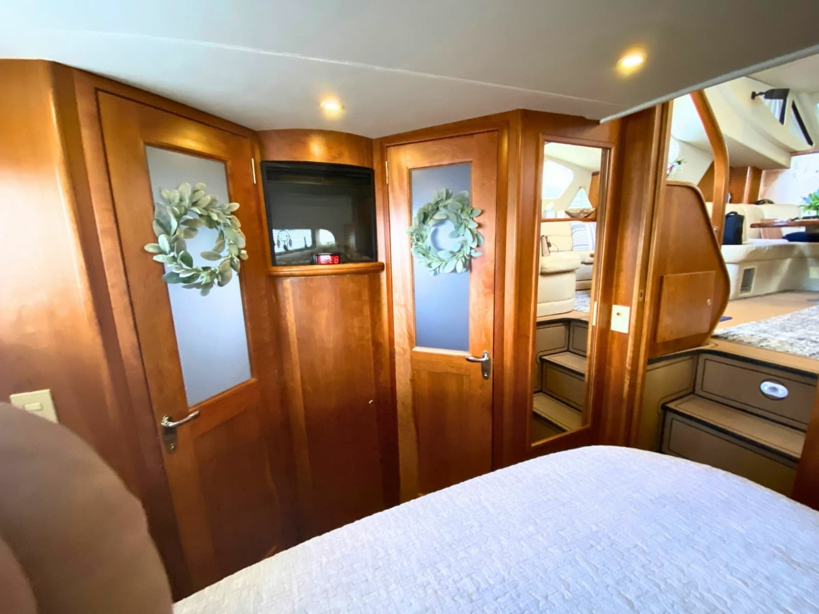 2003 Silverton 39 Motor Yacht - Photo 23