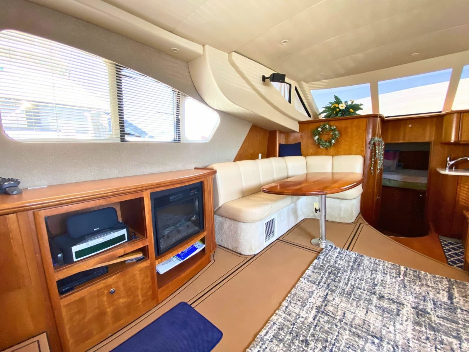 2003 Silverton 39 Motor Yacht - Photo 16