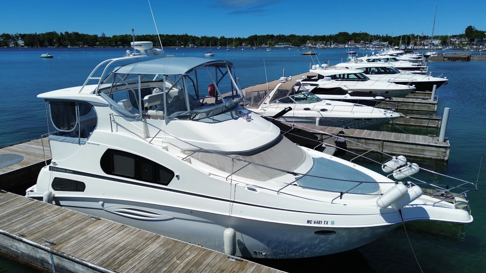 2003 Silverton 39 Motor Yacht - Photo 2