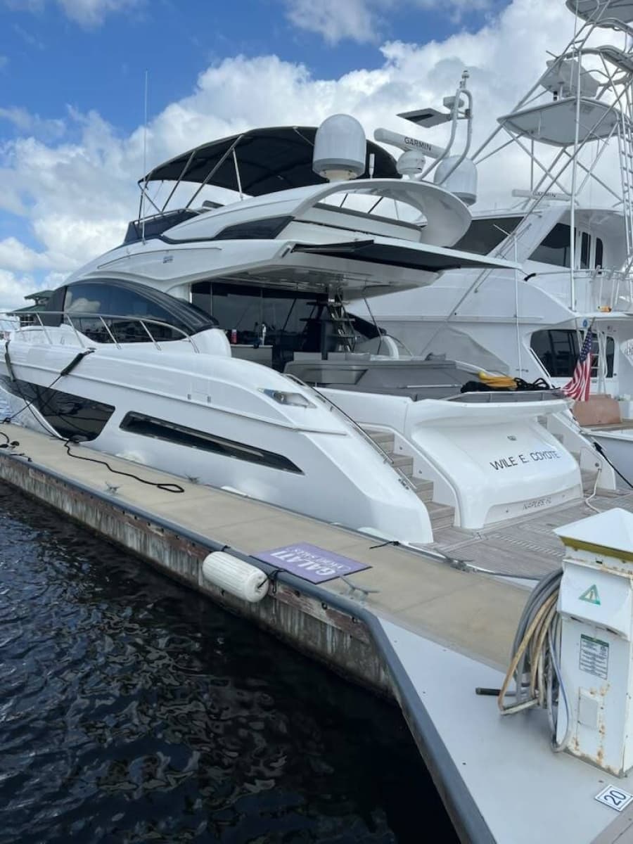 2023 Princess S66 Sportbridge - Photo 4