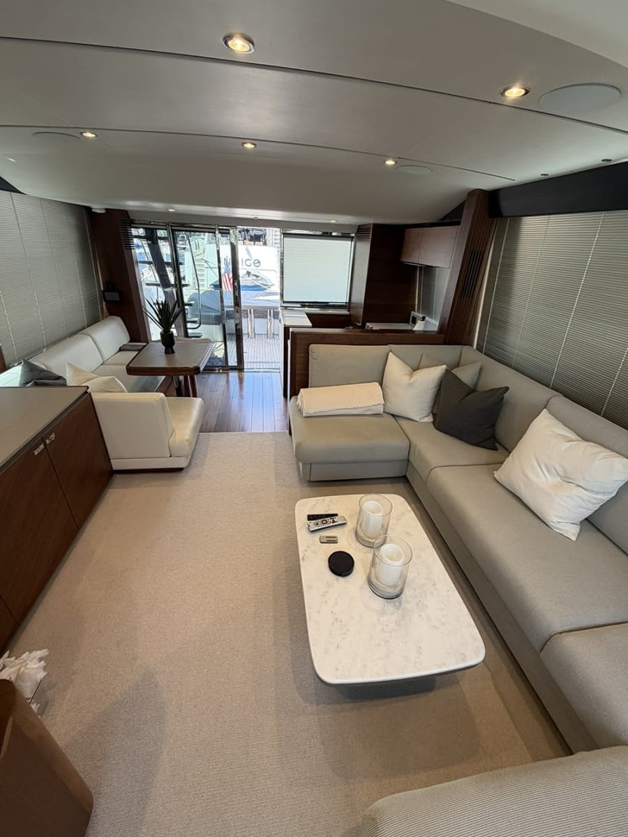 2023 Princess S66 Sportbridge - Photo 8