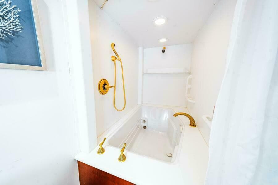 1995 Nordlund Raised Pilothouse - Photo 19