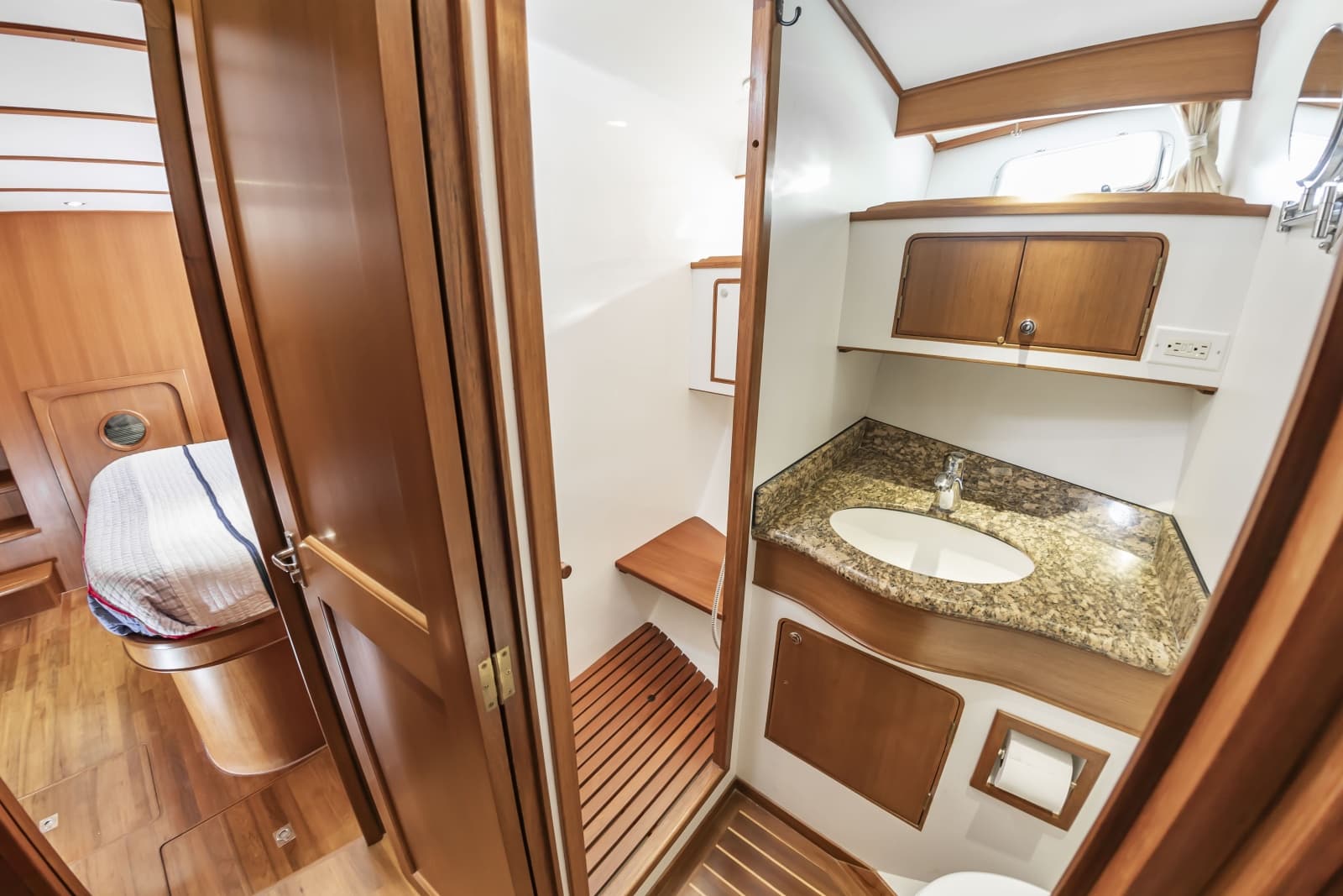 2016 DeFever Euro 52 - Photo 68