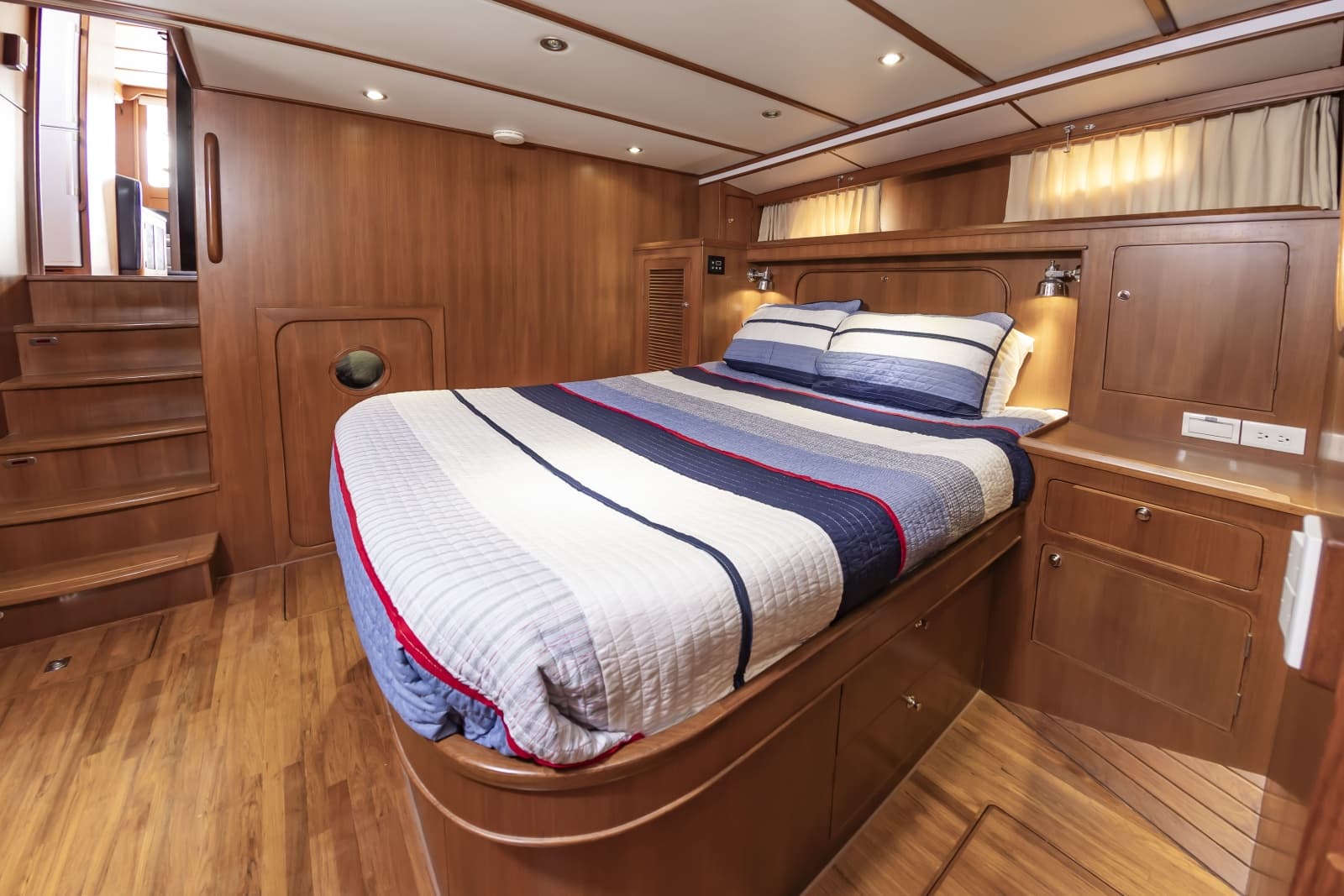 2016 DeFever Euro 52 - Photo 57