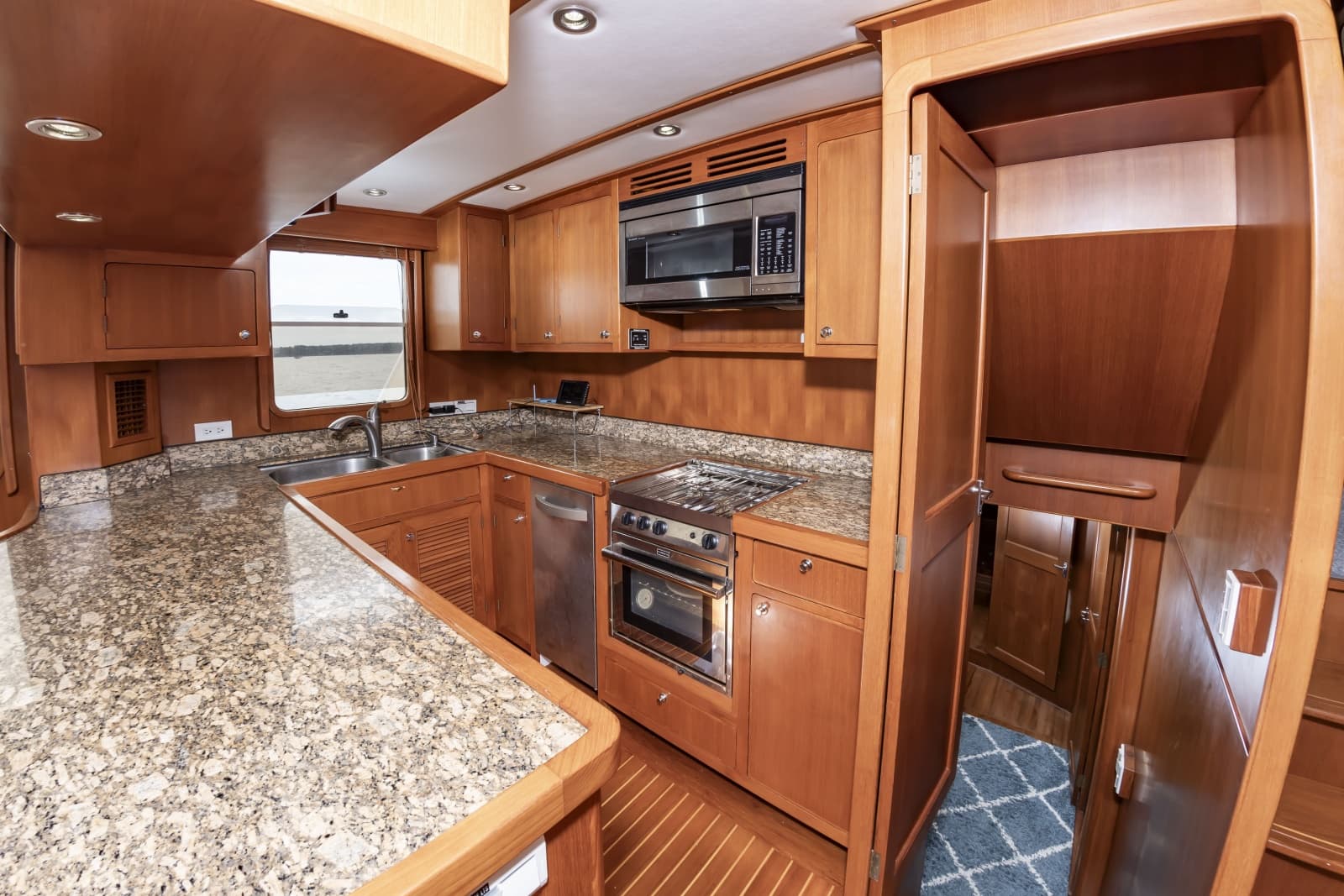 2016 DeFever Euro 52 - Photo 47