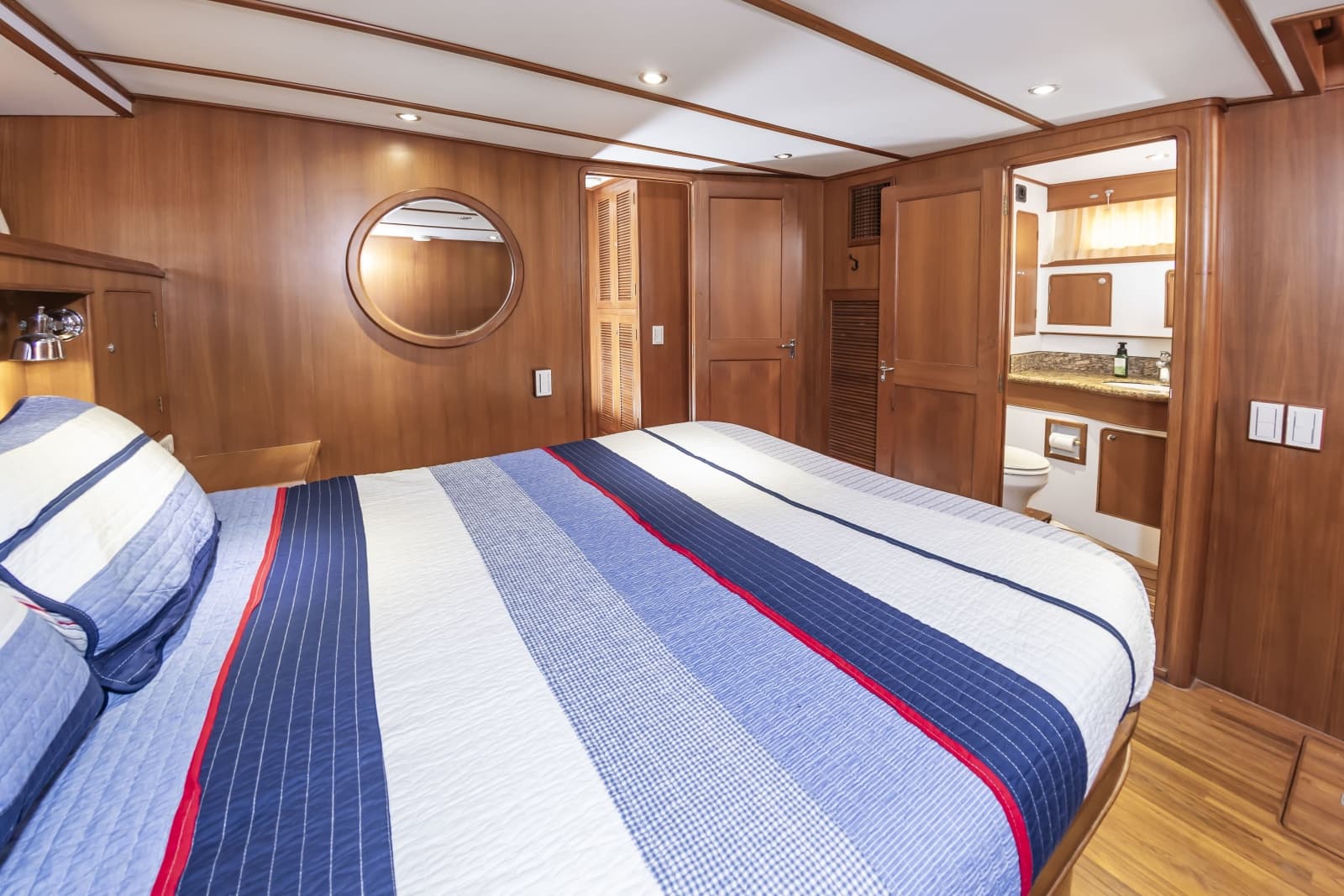 2016 DeFever Euro 52 - Photo 58