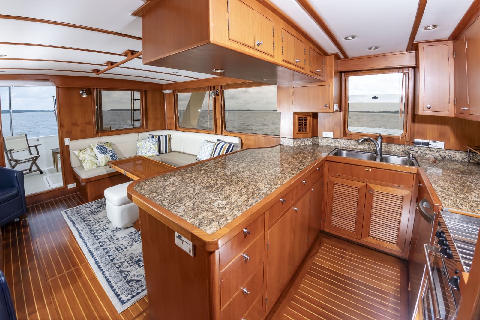 2016 DeFever Euro 52 - Photo 46