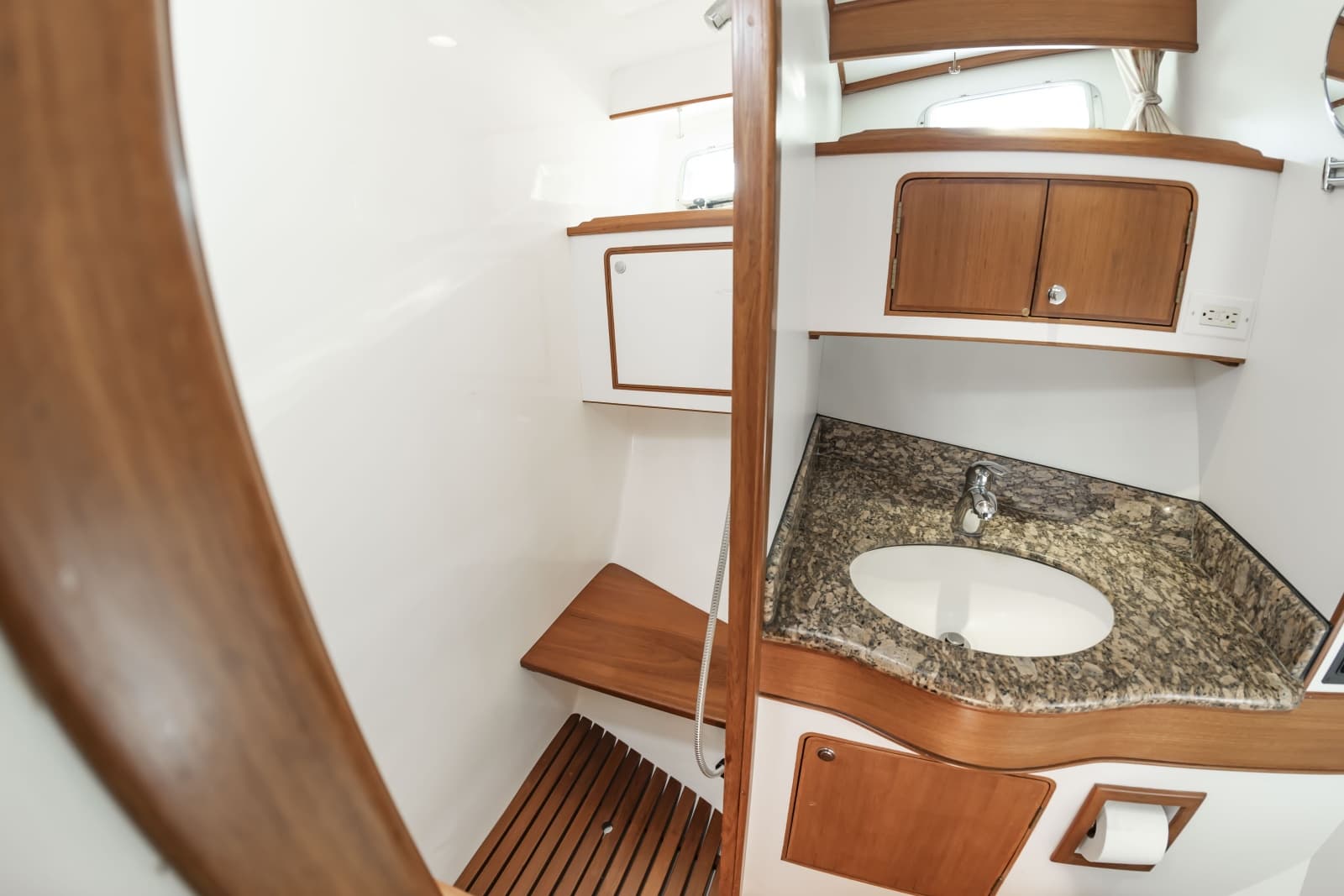 2016 DeFever Euro 52 - Photo 69