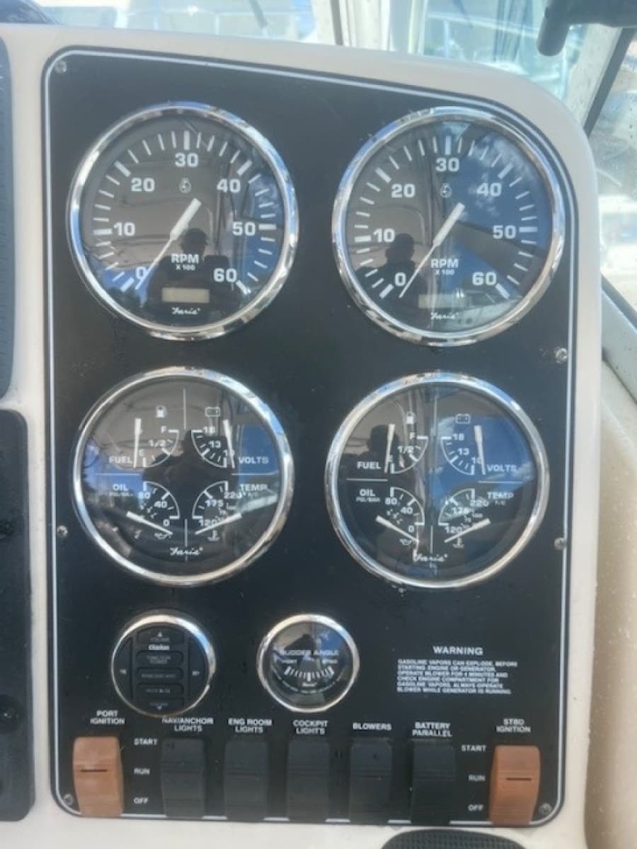 2003 Pursuit Express - Photo 24