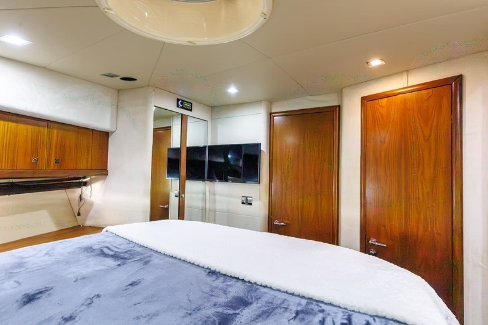 2009 Sunseeker Predator - Photo 33