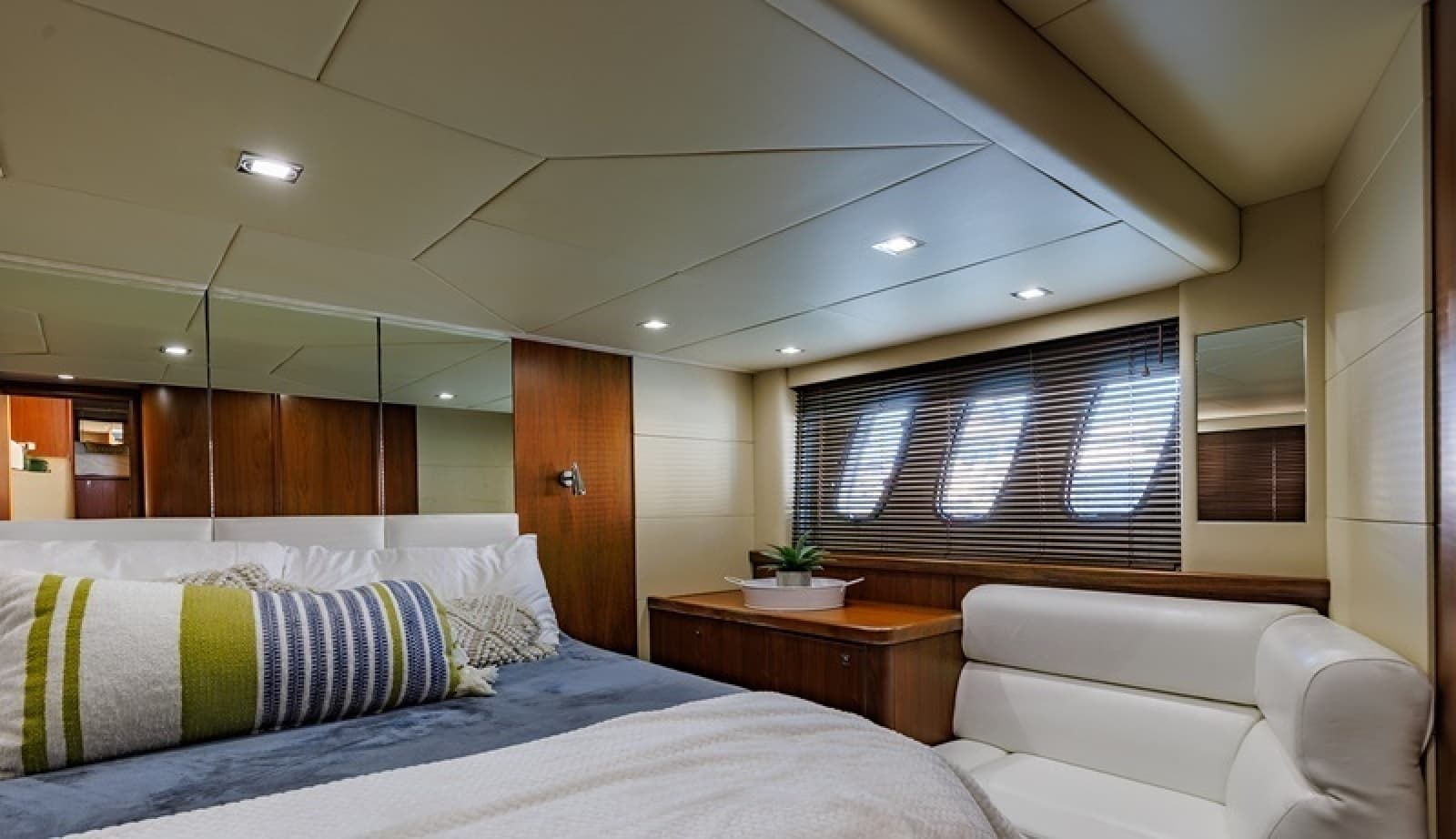 2009 Sunseeker Predator - Photo 39