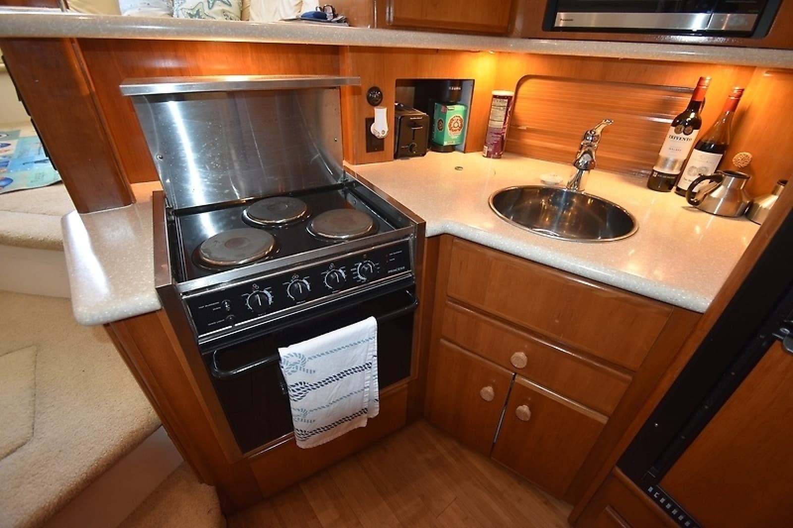 2001 Carver 356 Motoryacht - Photo 33