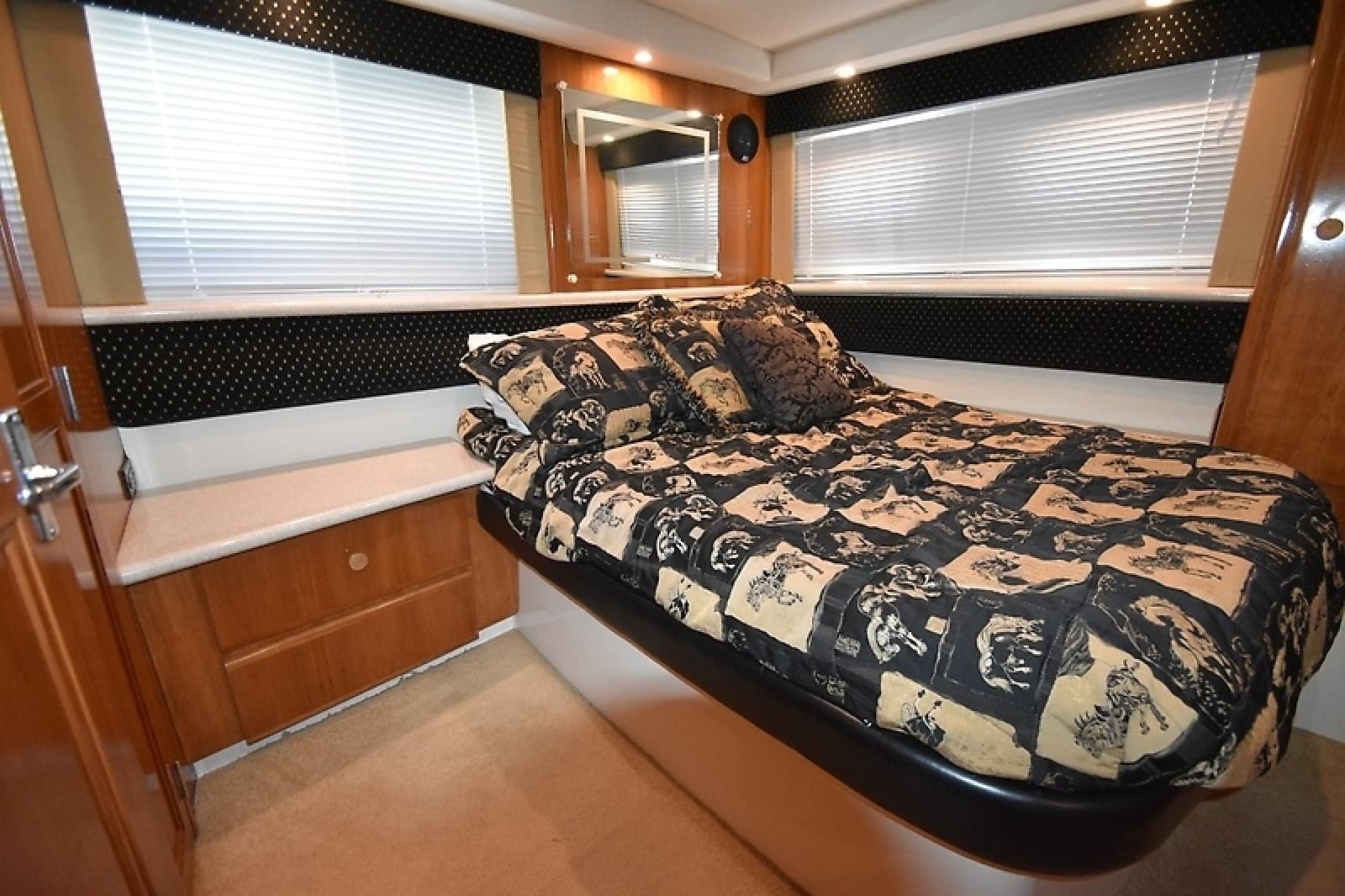 2001 Carver 356 Motoryacht - Photo 48