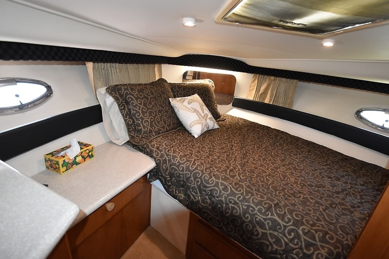 2001 Carver 356 Motoryacht - Photo 41