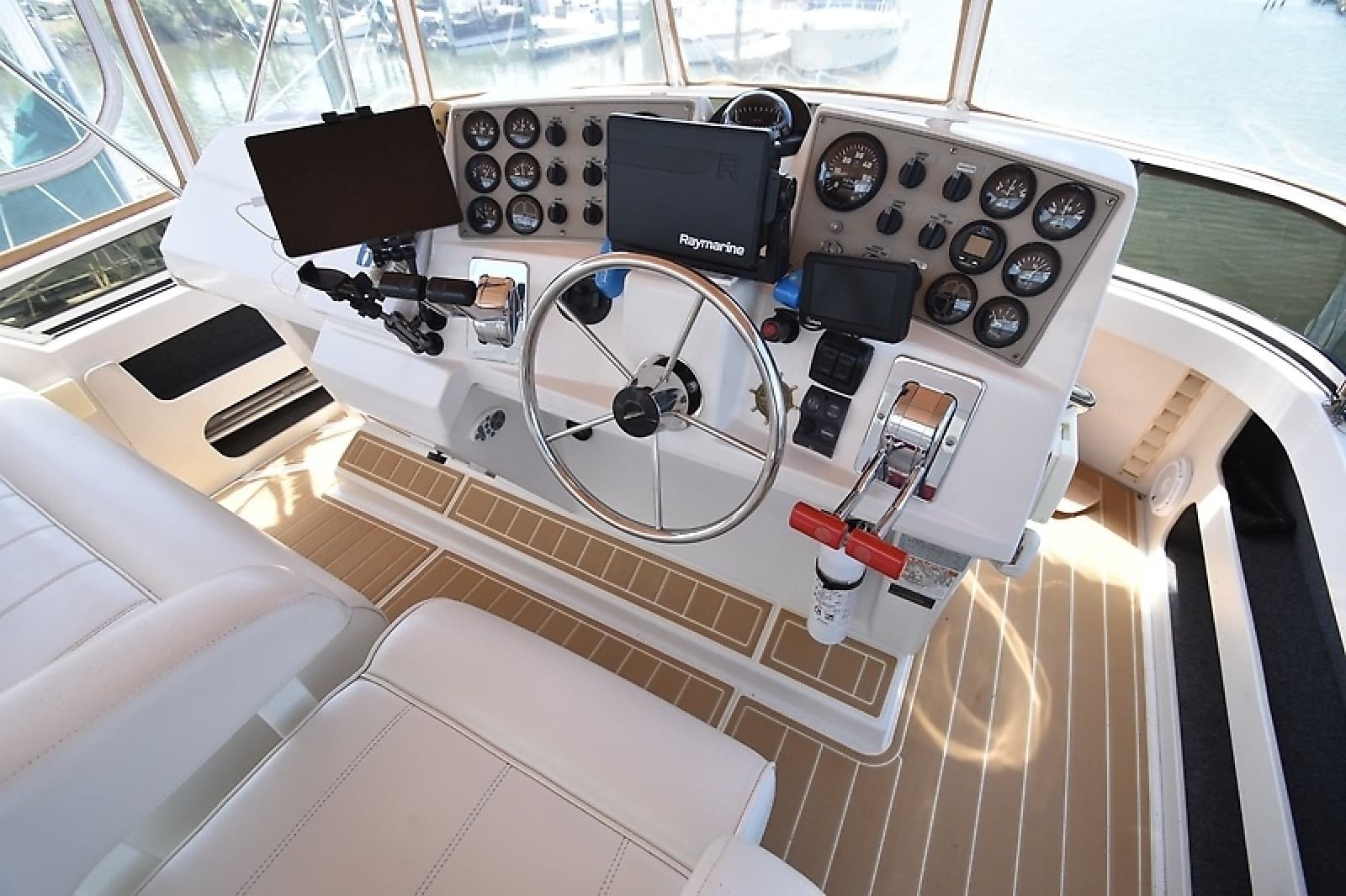 2001 Carver 356 Motoryacht - Photo 18