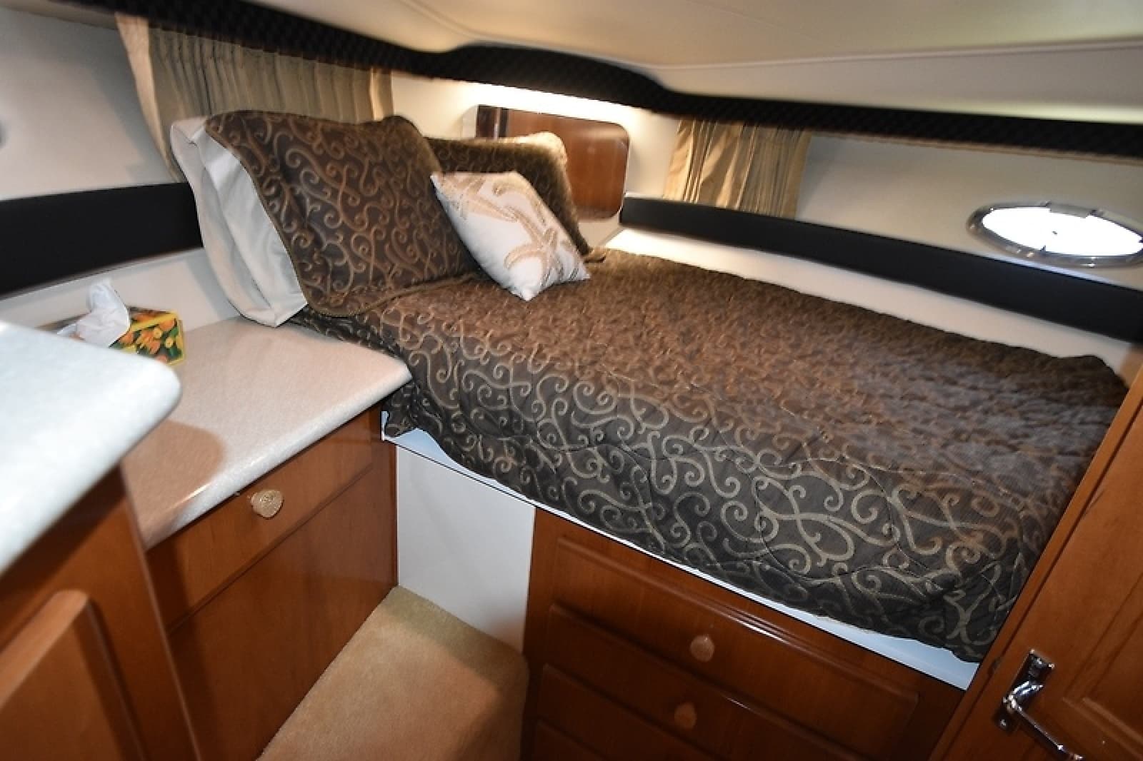 2001 Carver 356 Motoryacht - Photo 42