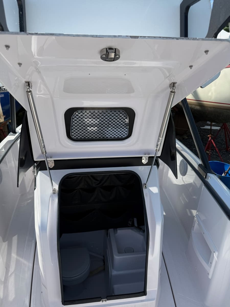 2022 Axopar 22 T-Top - Photo 6