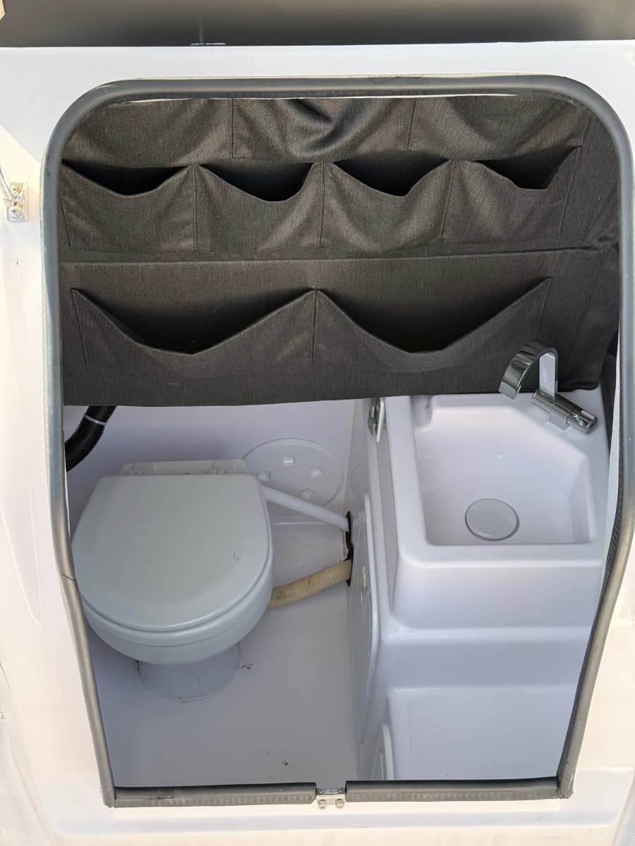 2022 Axopar 22 T-Top - Photo 7