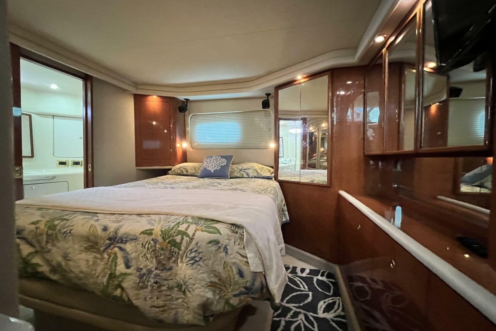 1999 Sea Ray 420 Aft Cabin - Photo 37