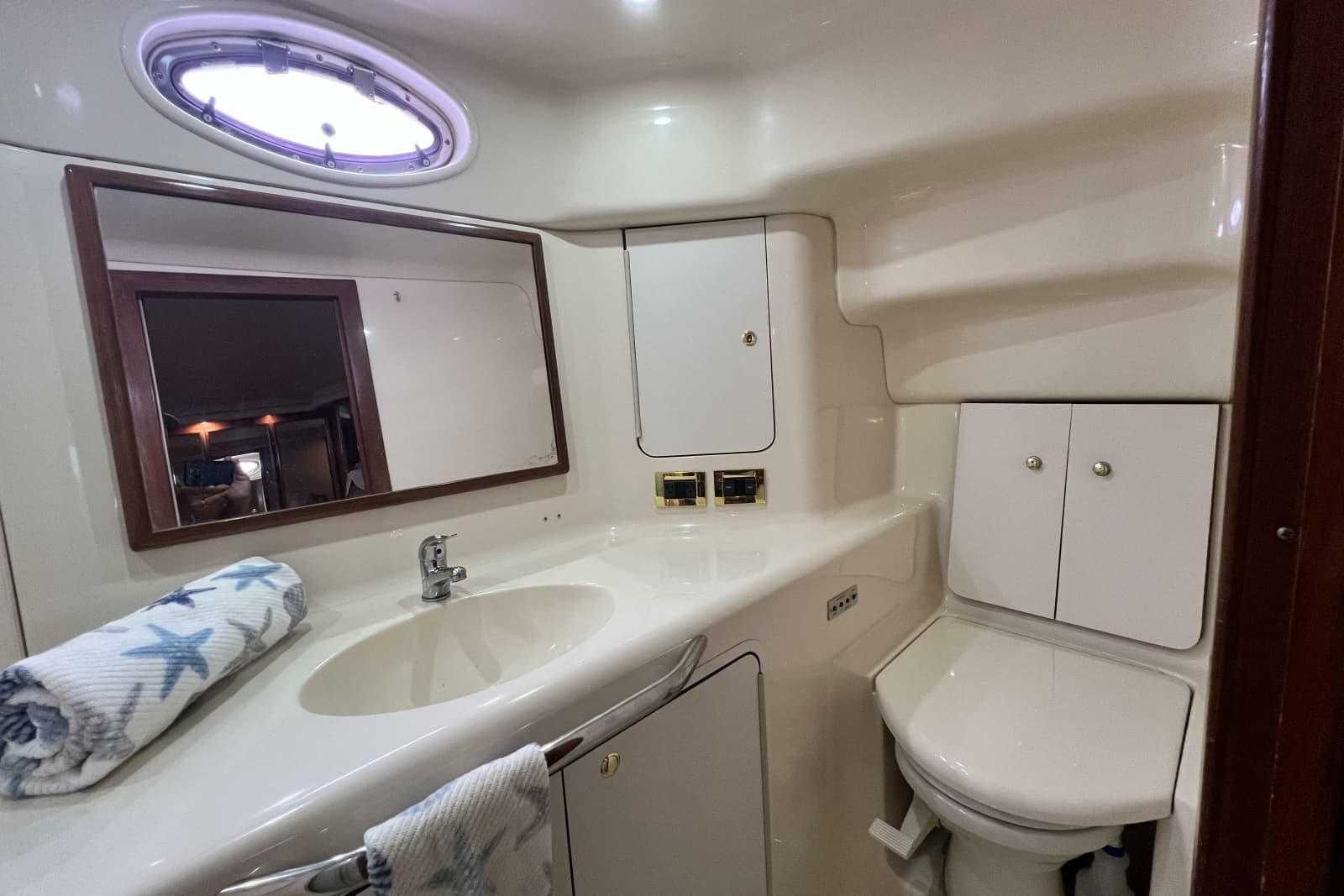 1999 Sea Ray 420 Aft Cabin - Photo 40