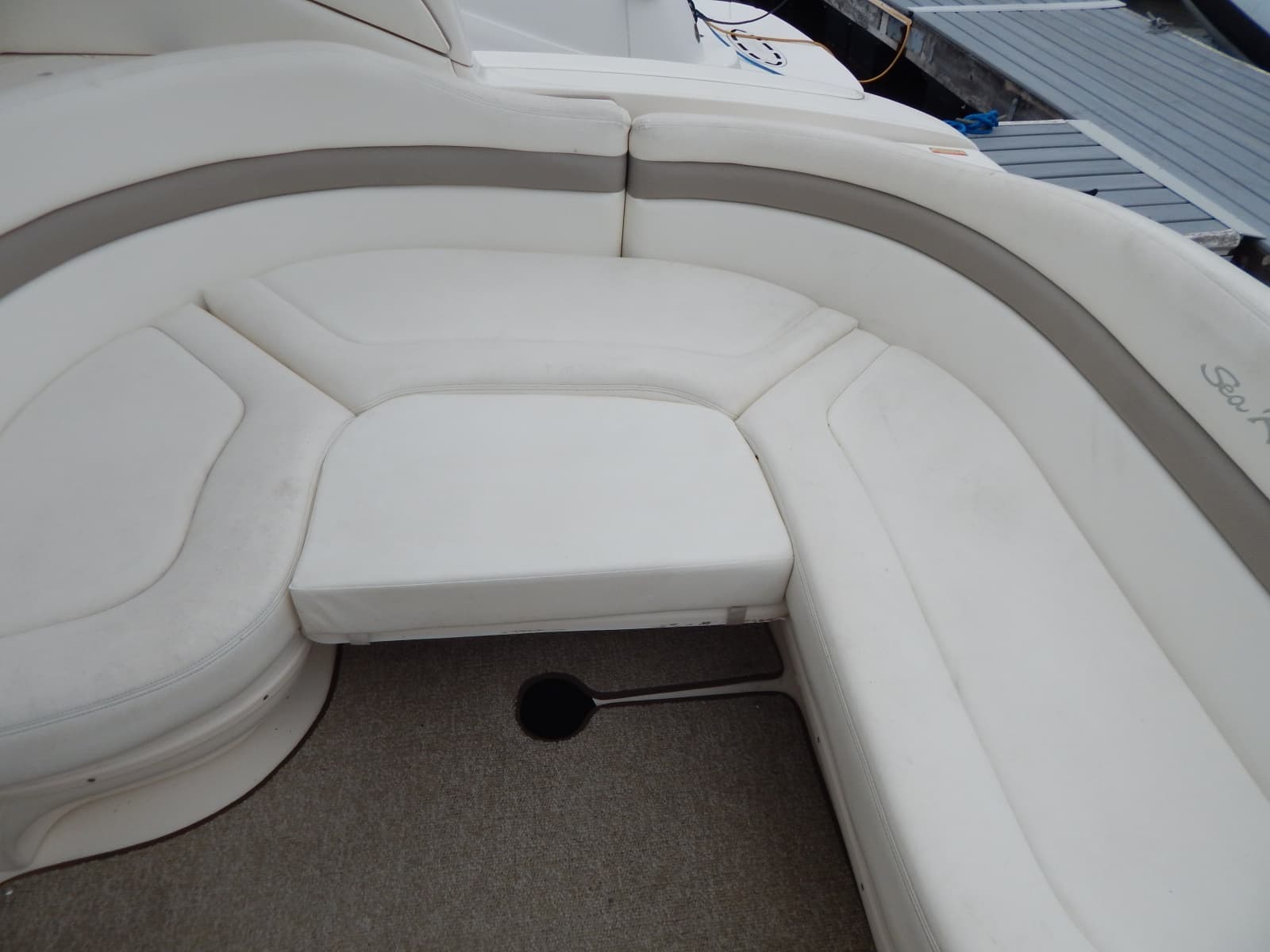 2003 Sea Ray 320 Sundancer - Photo 10