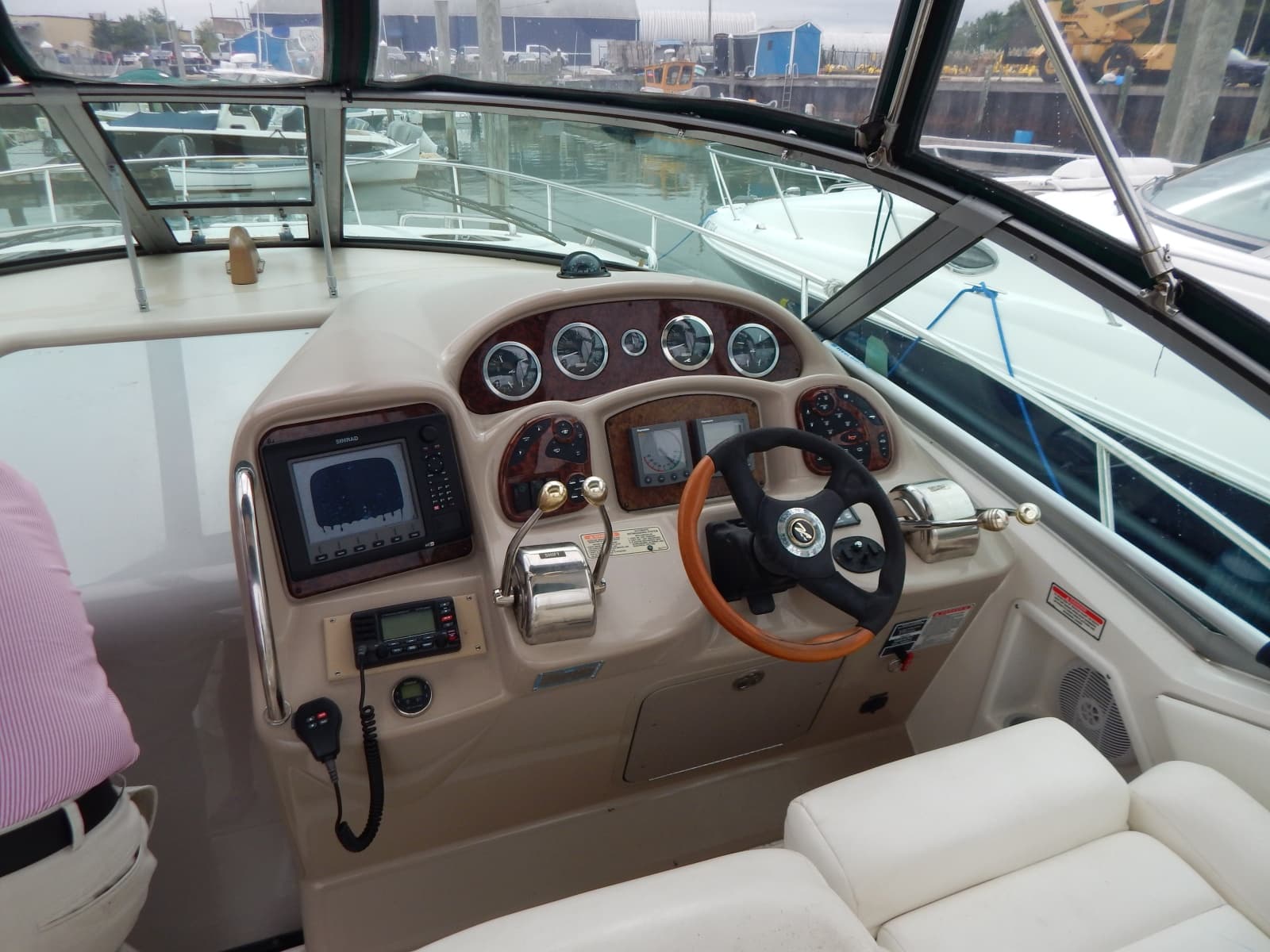 2003 Sea Ray 320 Sundancer - Photo 8