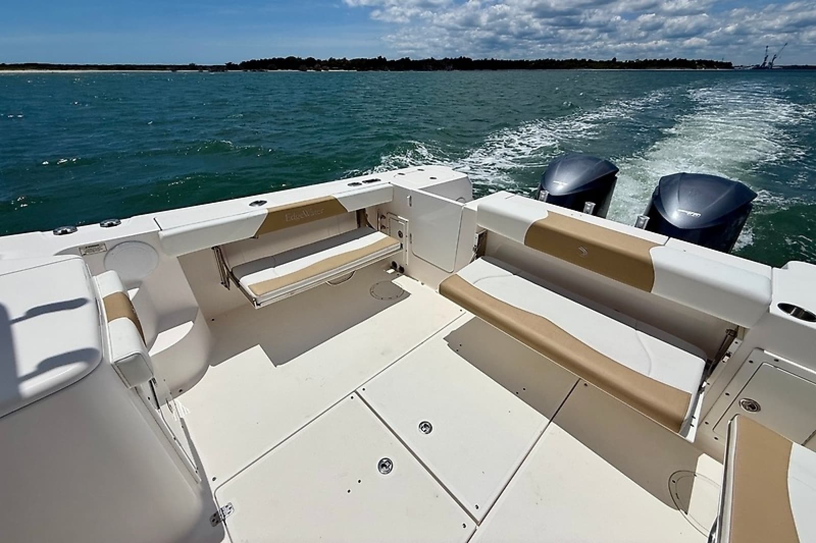 2015 Edgewater 335 Express - Photo 35