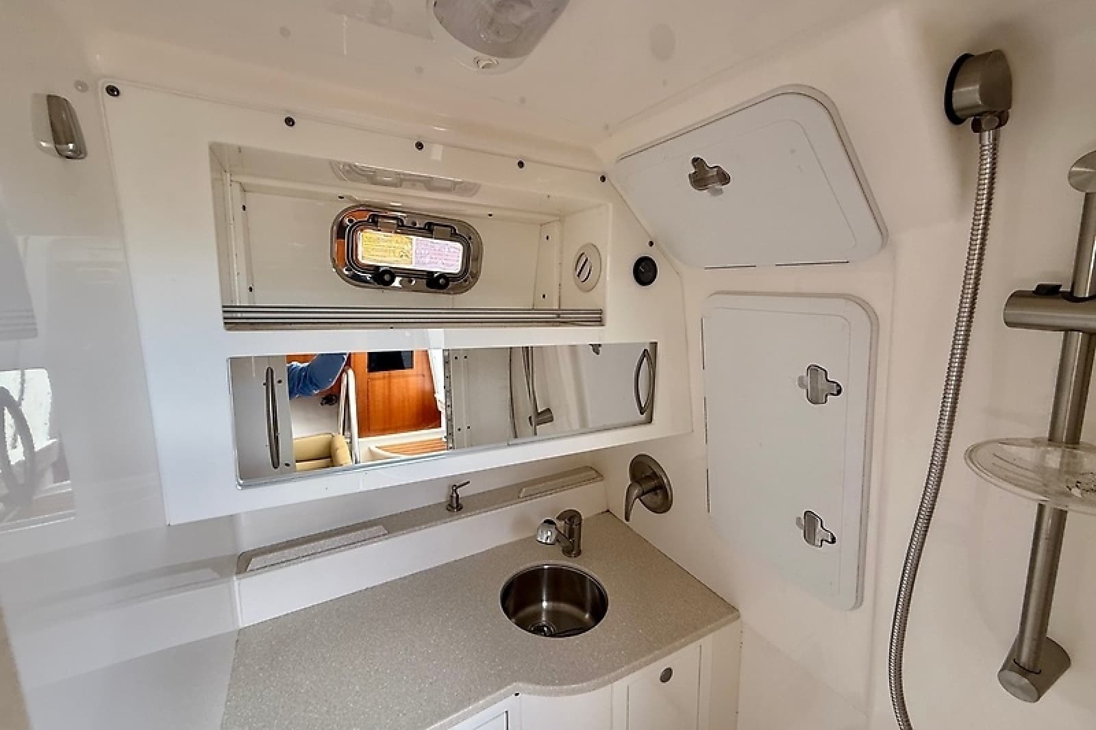 2015 Edgewater 335 Express - Photo 21