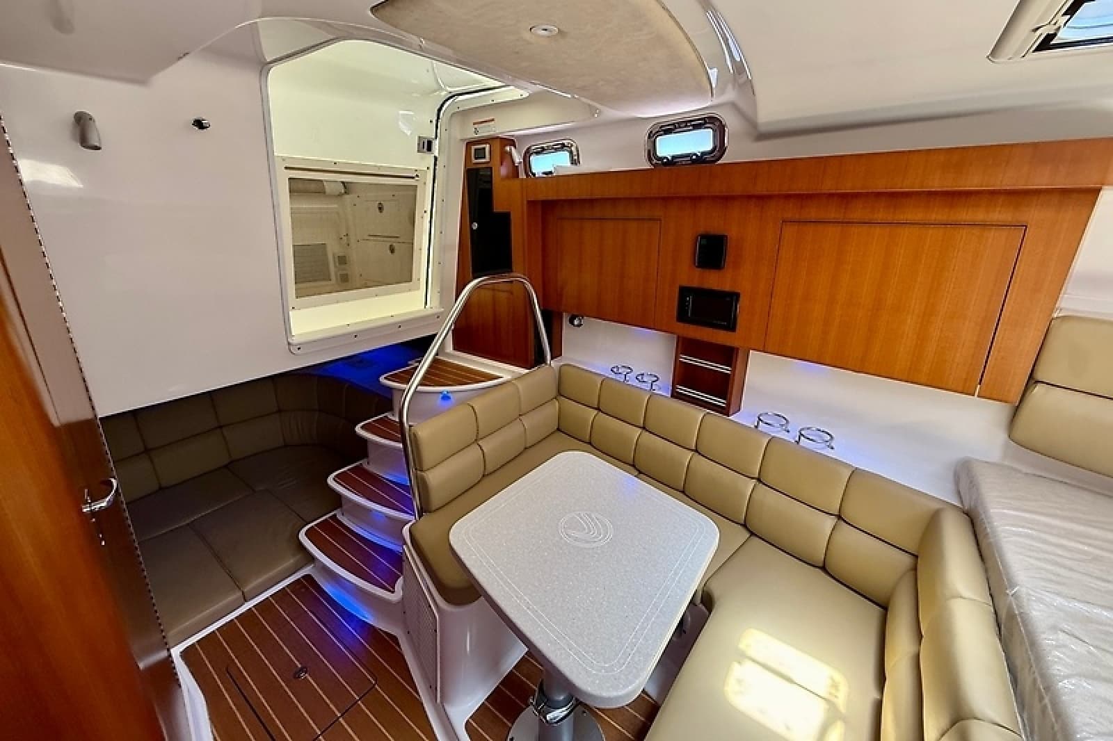 2015 Edgewater 335 Express - Photo 29