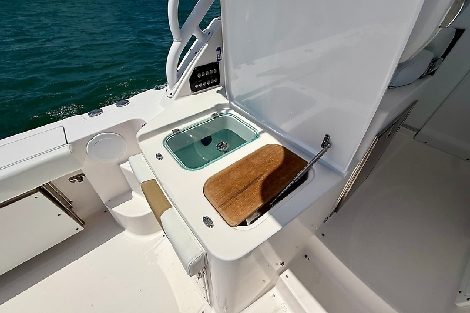 2015 Edgewater 335 Express - Photo 45