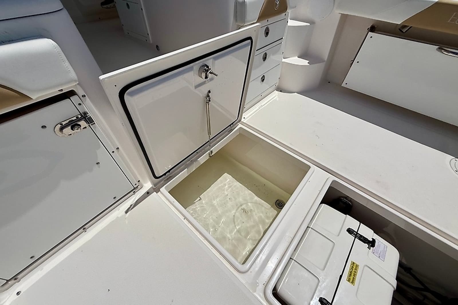 2015 Edgewater 335 Express - Photo 42