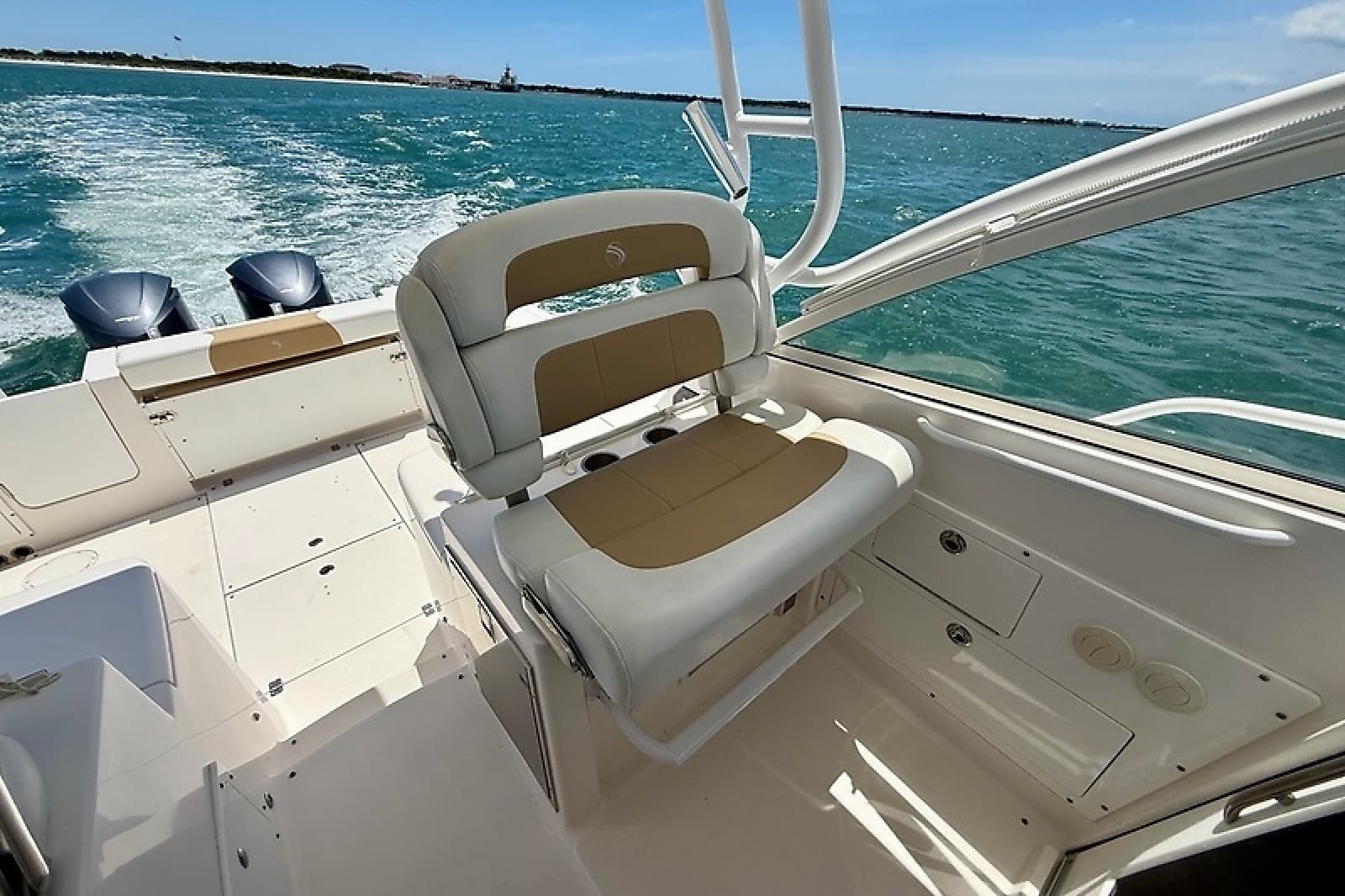 2015 Edgewater 335 Express - Photo 47