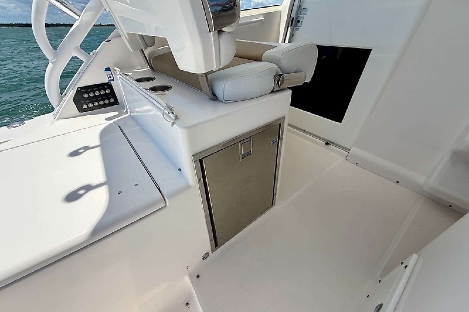 2015 Edgewater 335 Express - Photo 46