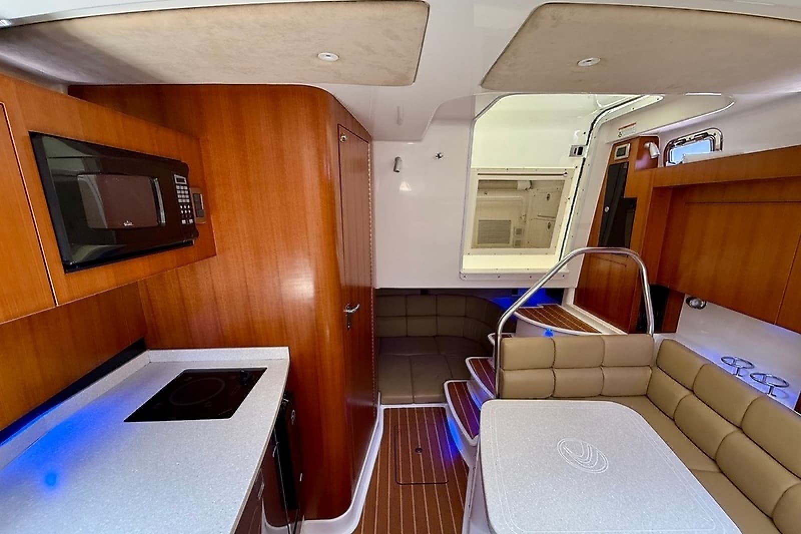 2015 Edgewater 335 Express - Photo 28