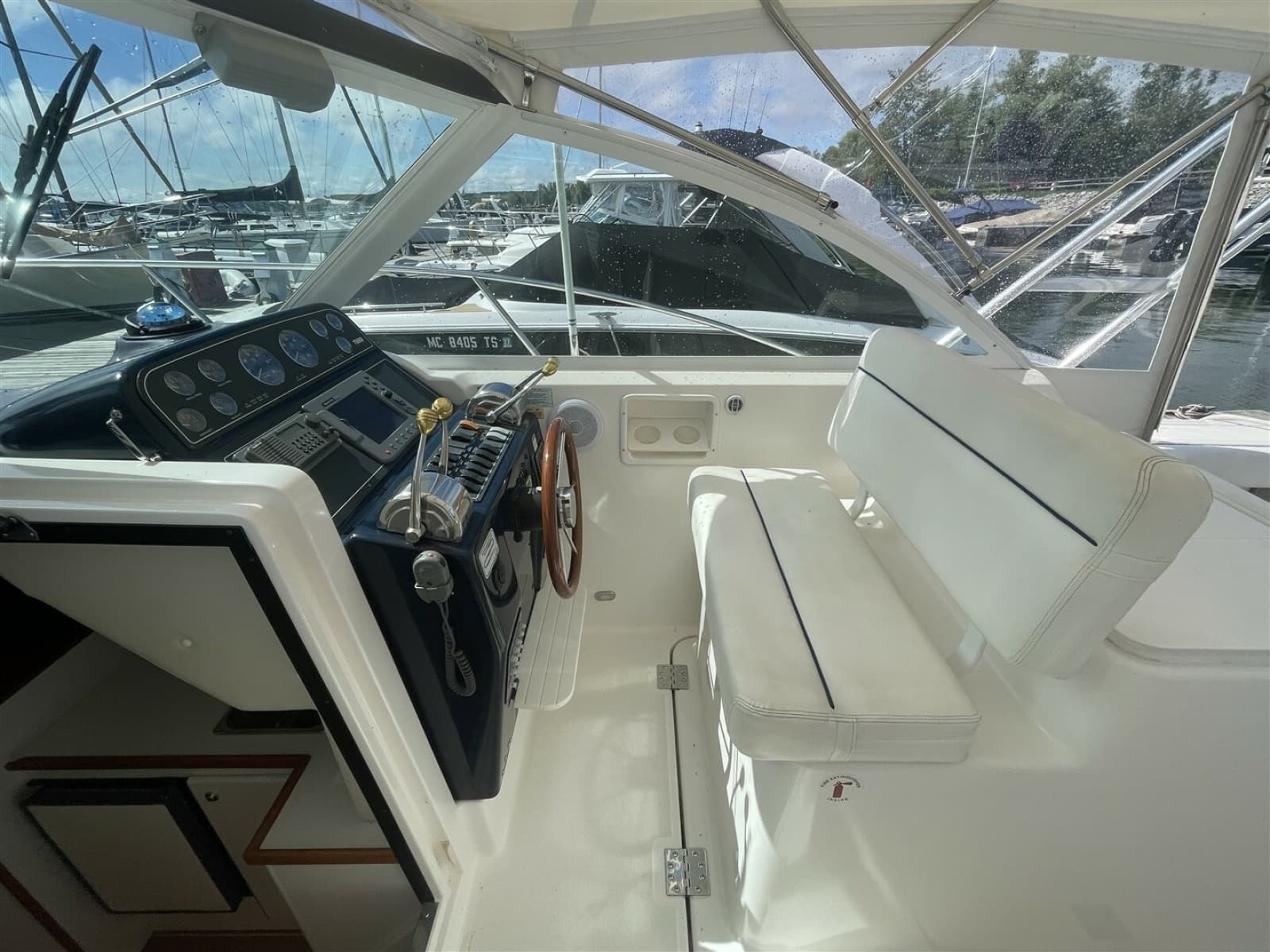 2000 Tiara Yachts 2900 Coronet Harbor Edition - Photo 9