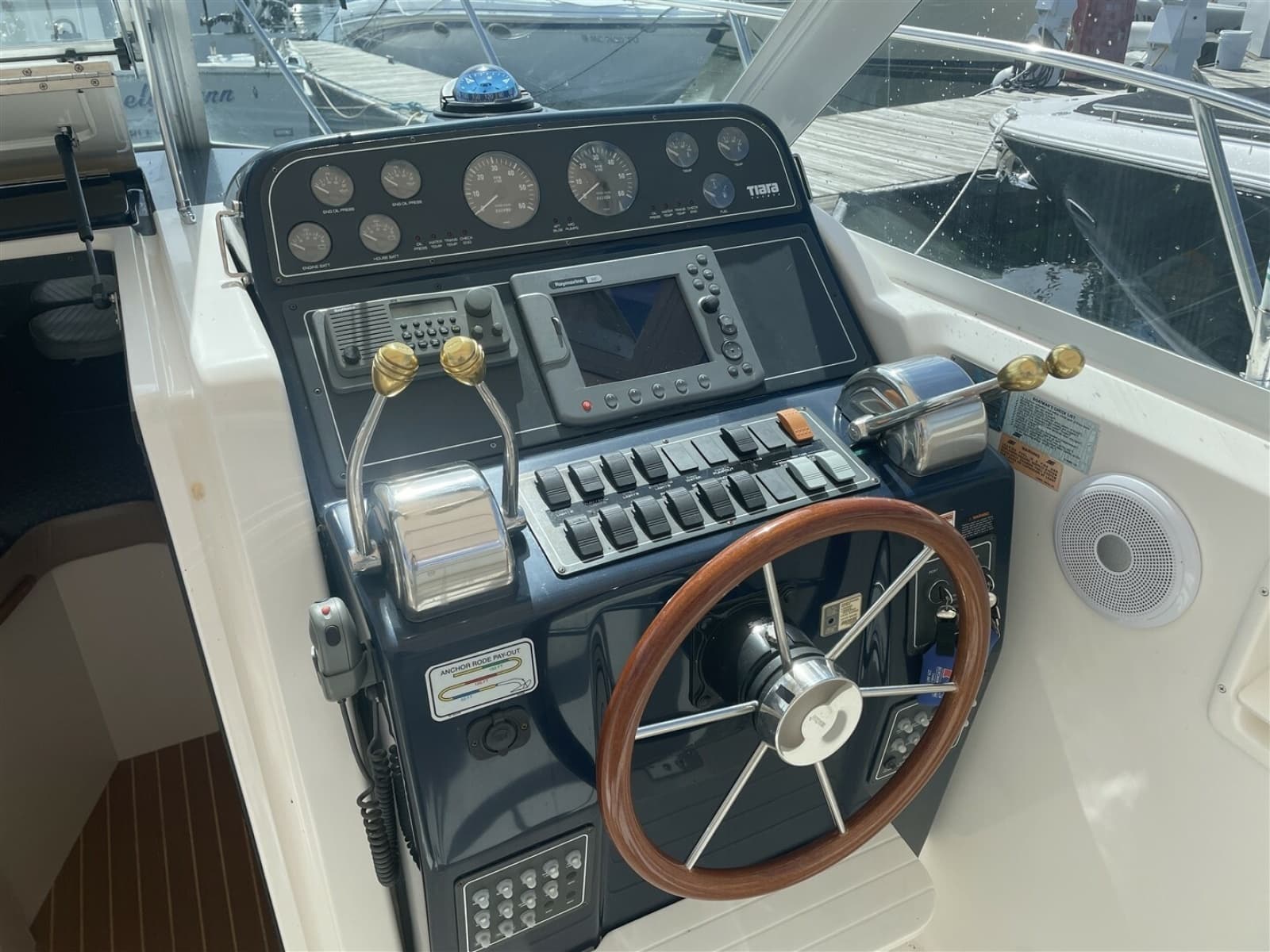 2000 Tiara Yachts 2900 Coronet Harbor Edition - Photo 8