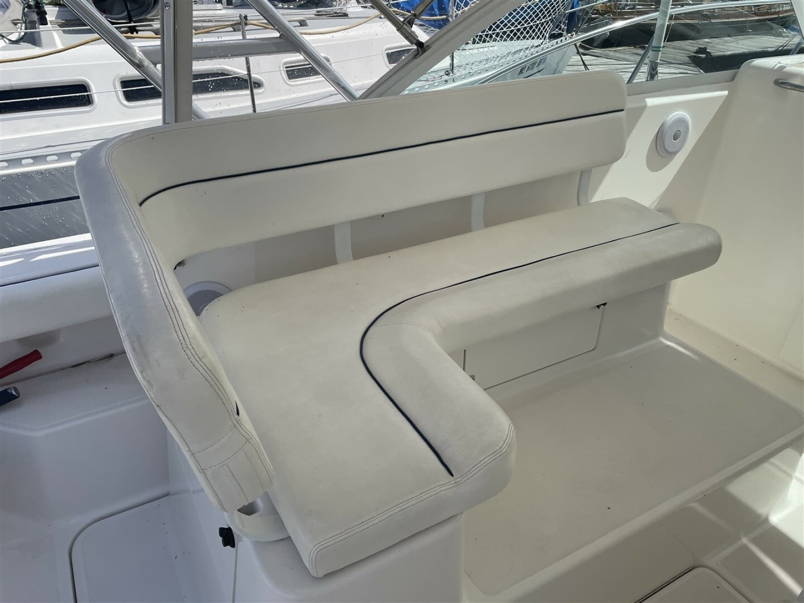 2000 Tiara Yachts 2900 Coronet Harbor Edition - Photo 10