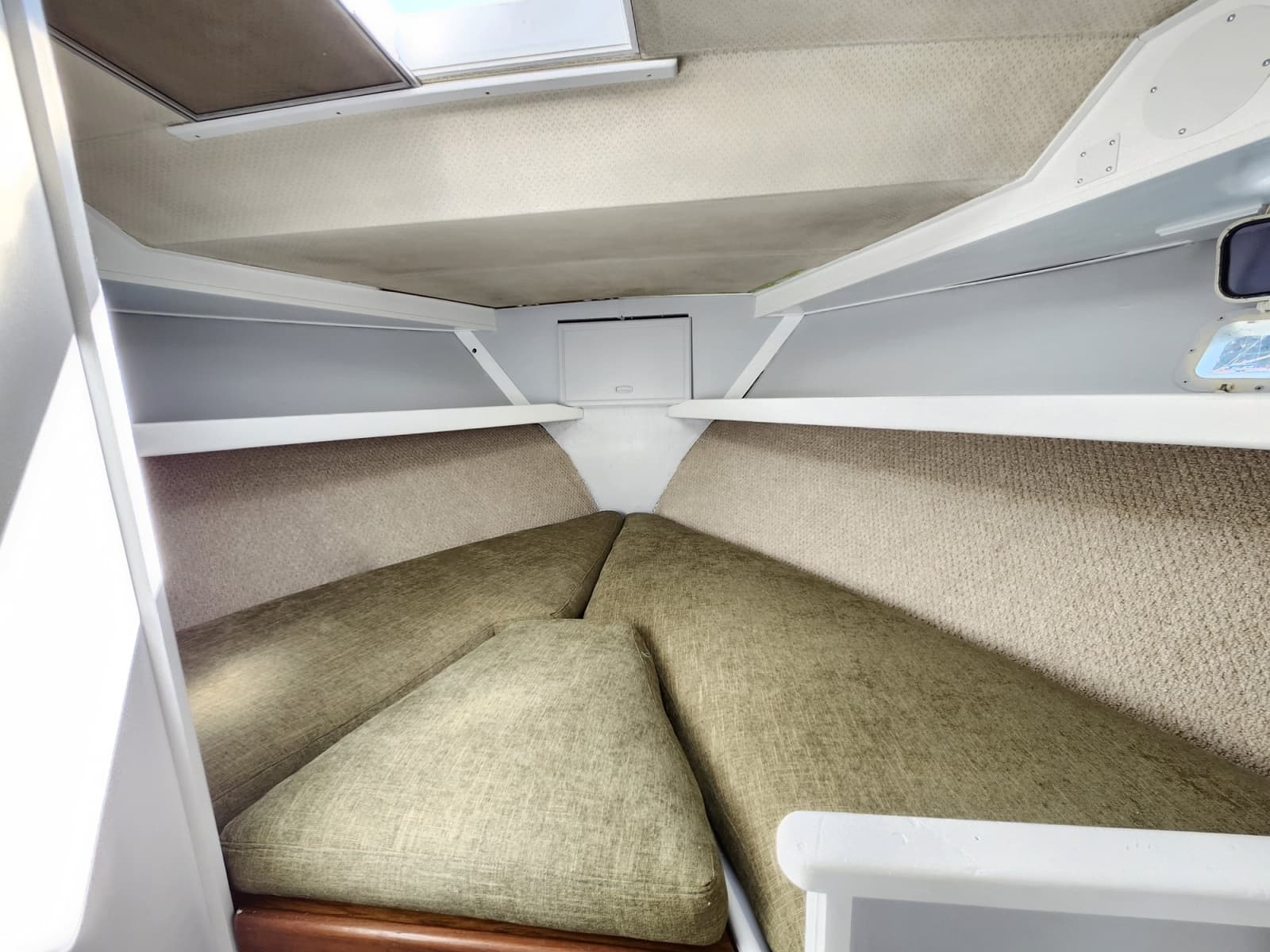 1977 Viking 43 - Photo 26