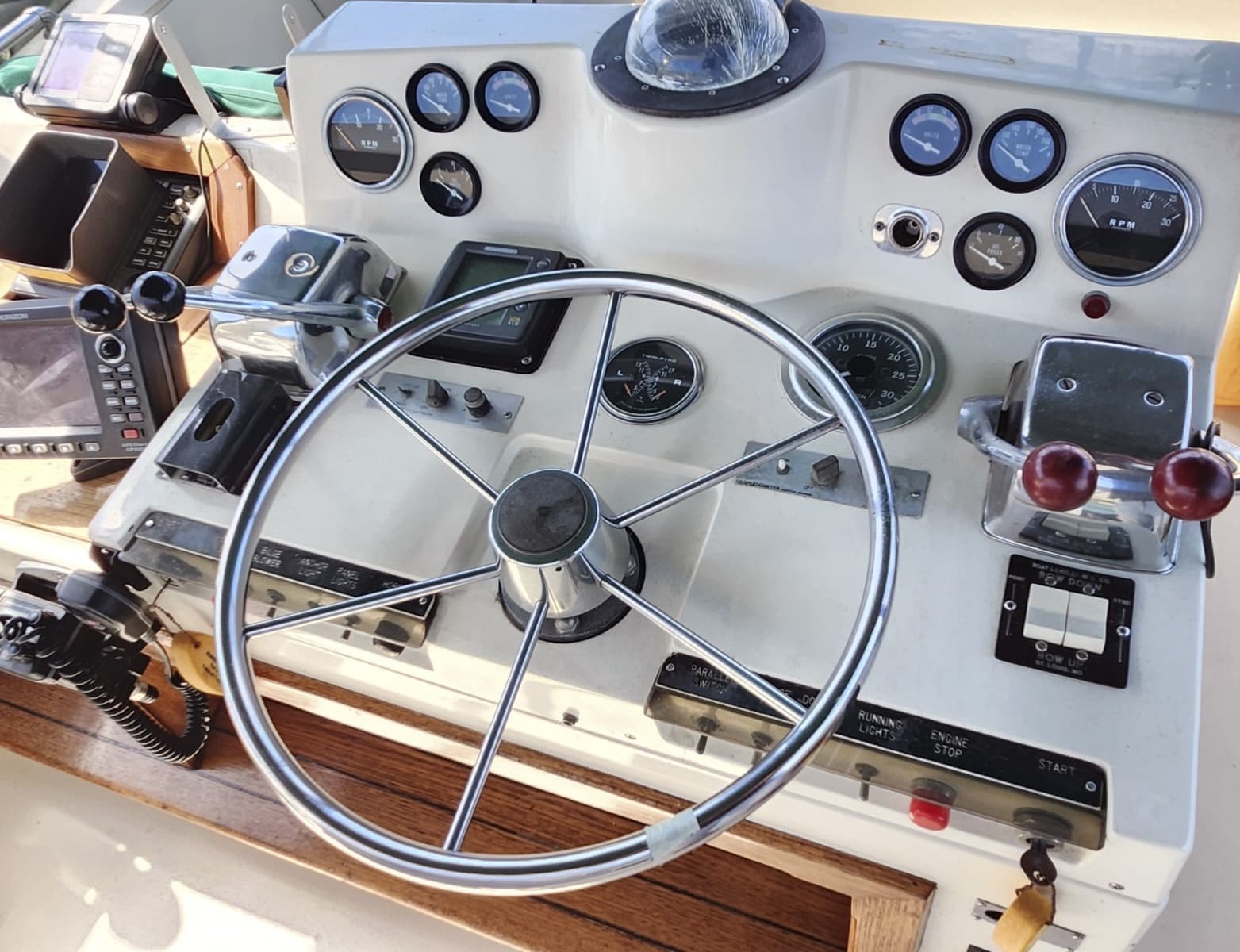 1977 Viking 43 - Photo 30