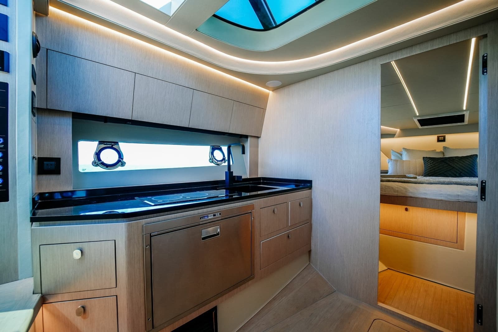 2027 Focus Motor Yachts 3X - Photo 31