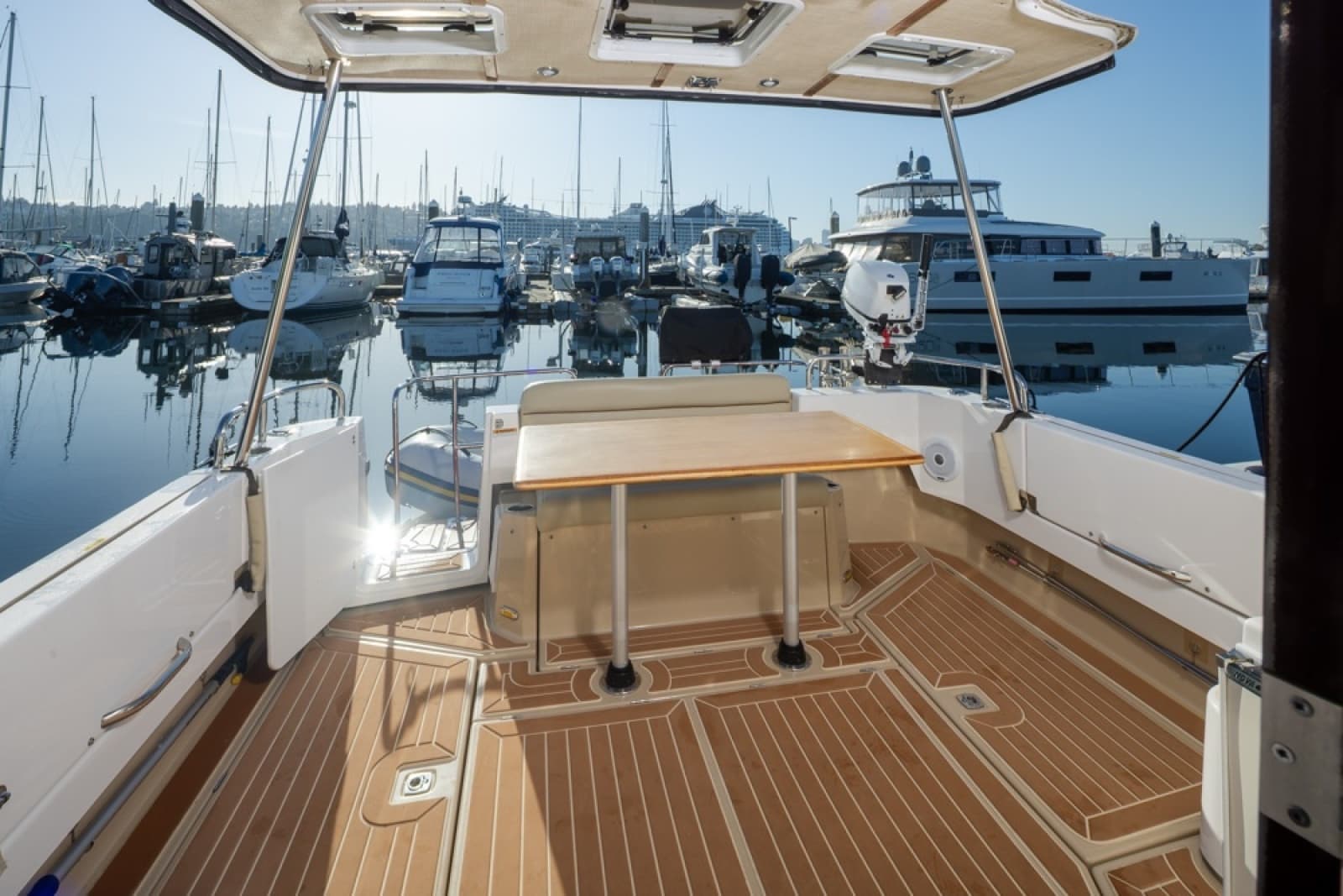 2018 Ranger Tugs 31 Sedan - Photo 20
