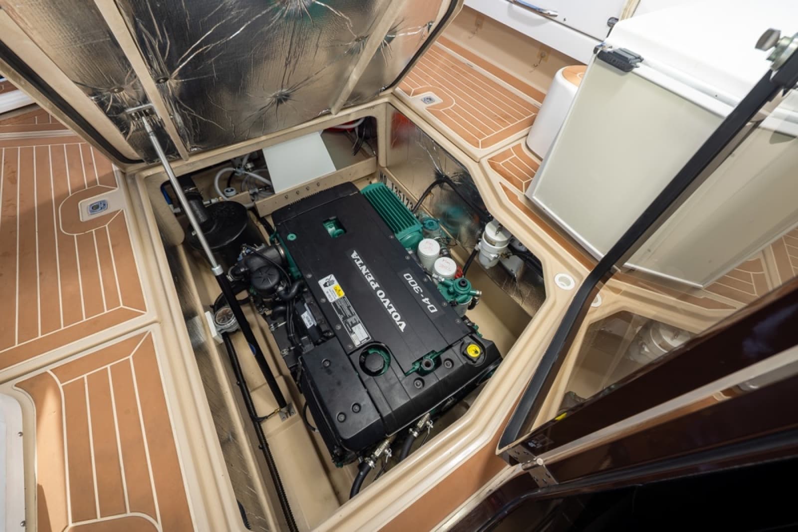 2018 Ranger Tugs 31 Sedan - Photo 23