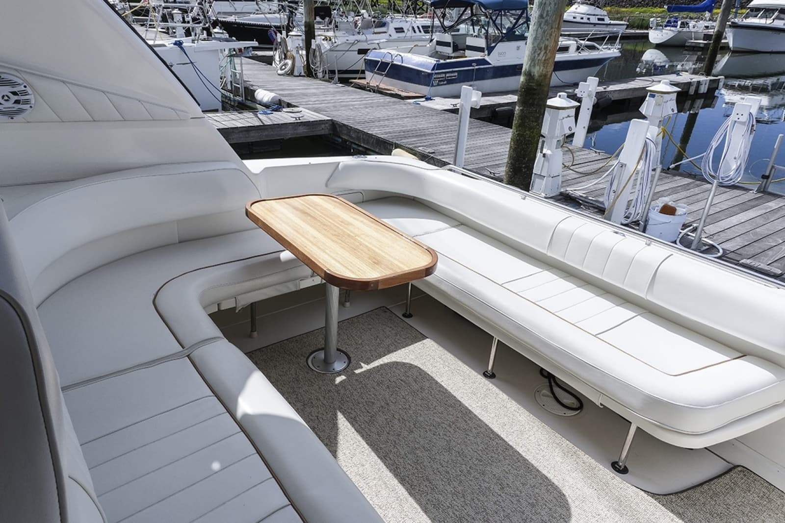 1997 Sea Ray Sundancer 400 - Photo 9