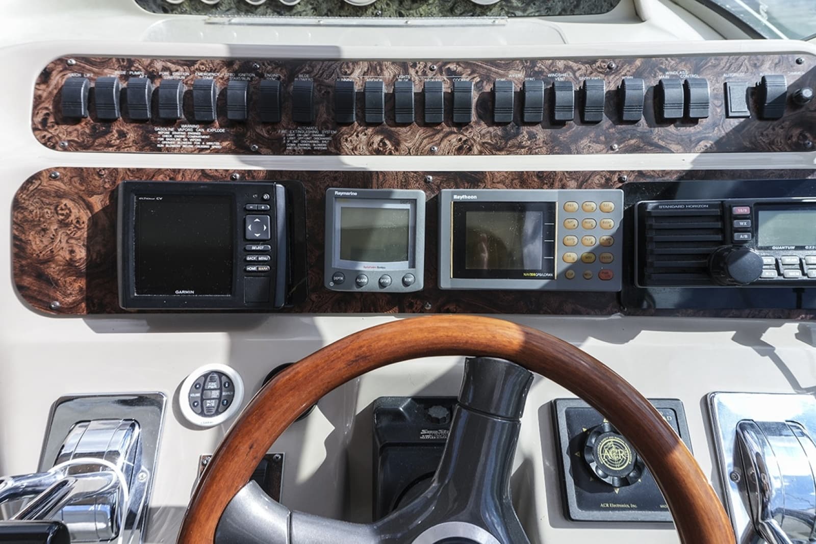 1997 Sea Ray Sundancer 400 - Photo 16