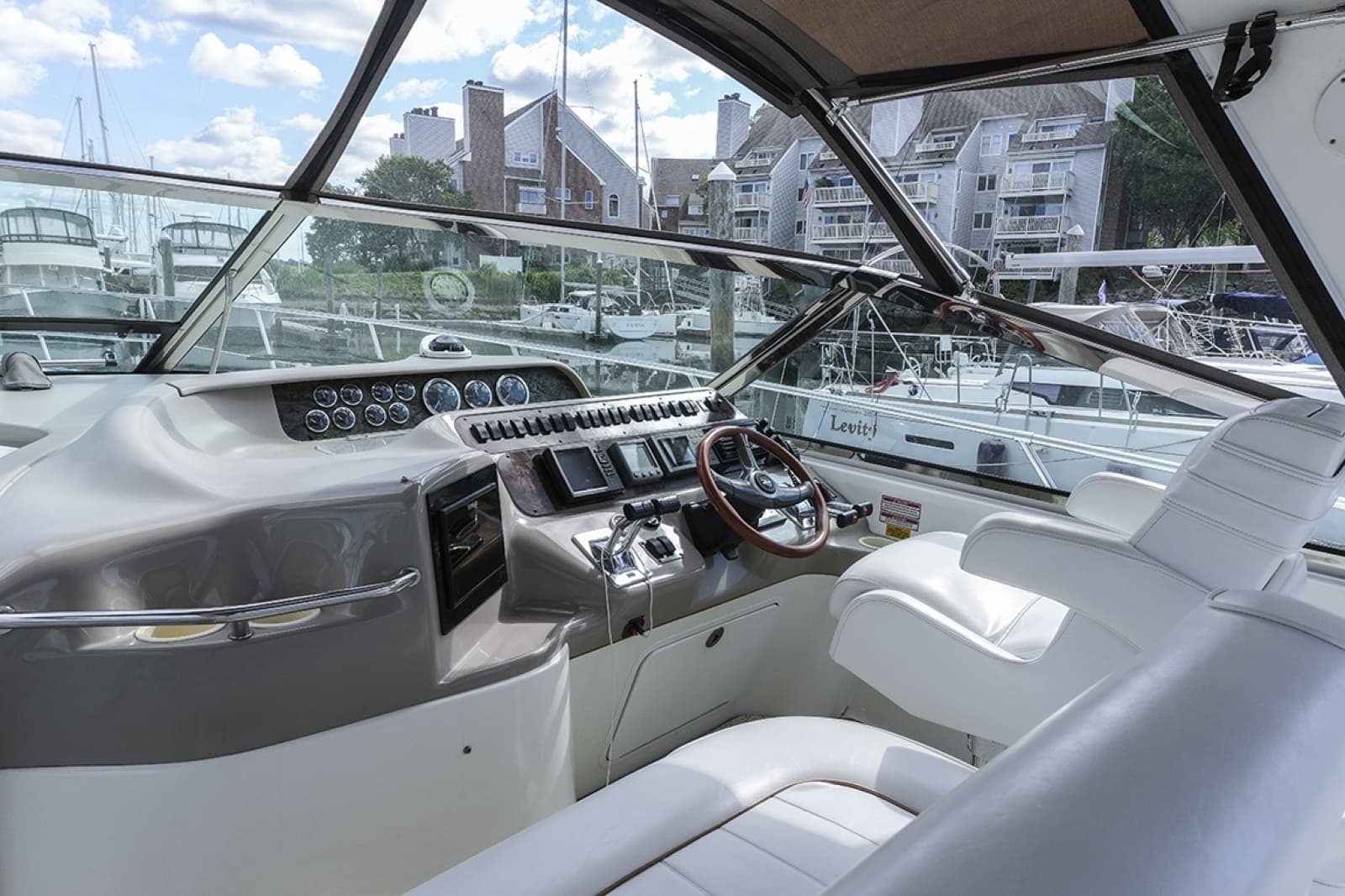 1997 Sea Ray Sundancer 400 - Photo 10